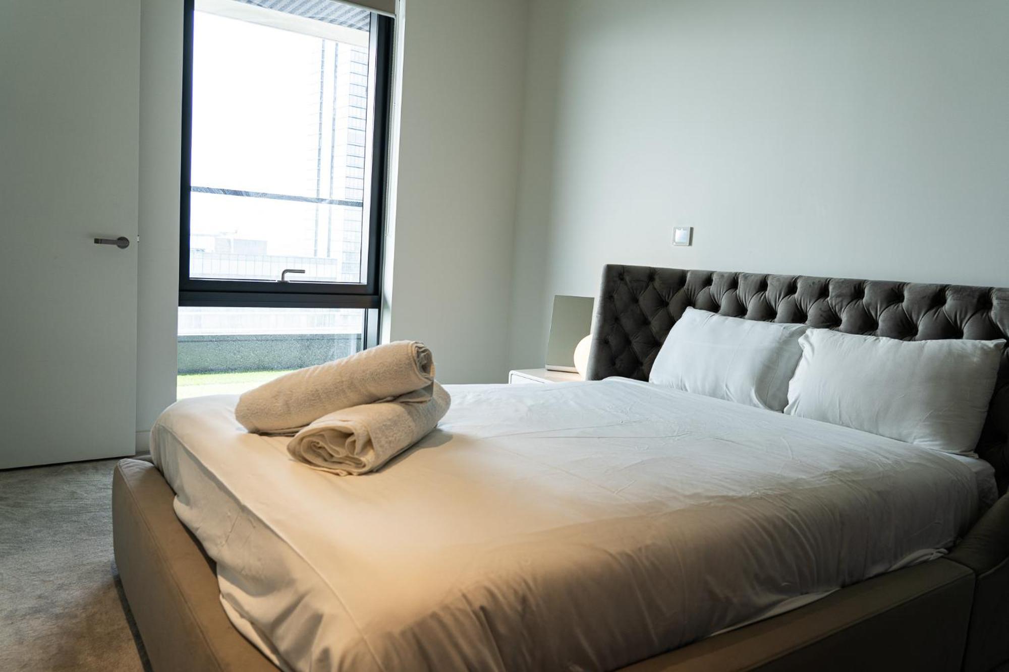 Apartment Luxury Balcony Apartment, Canary Wharf *