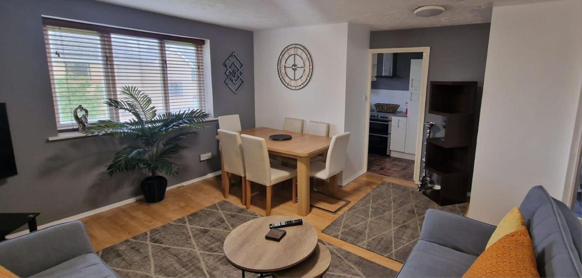 Apartment Modern 2 Bedroom London