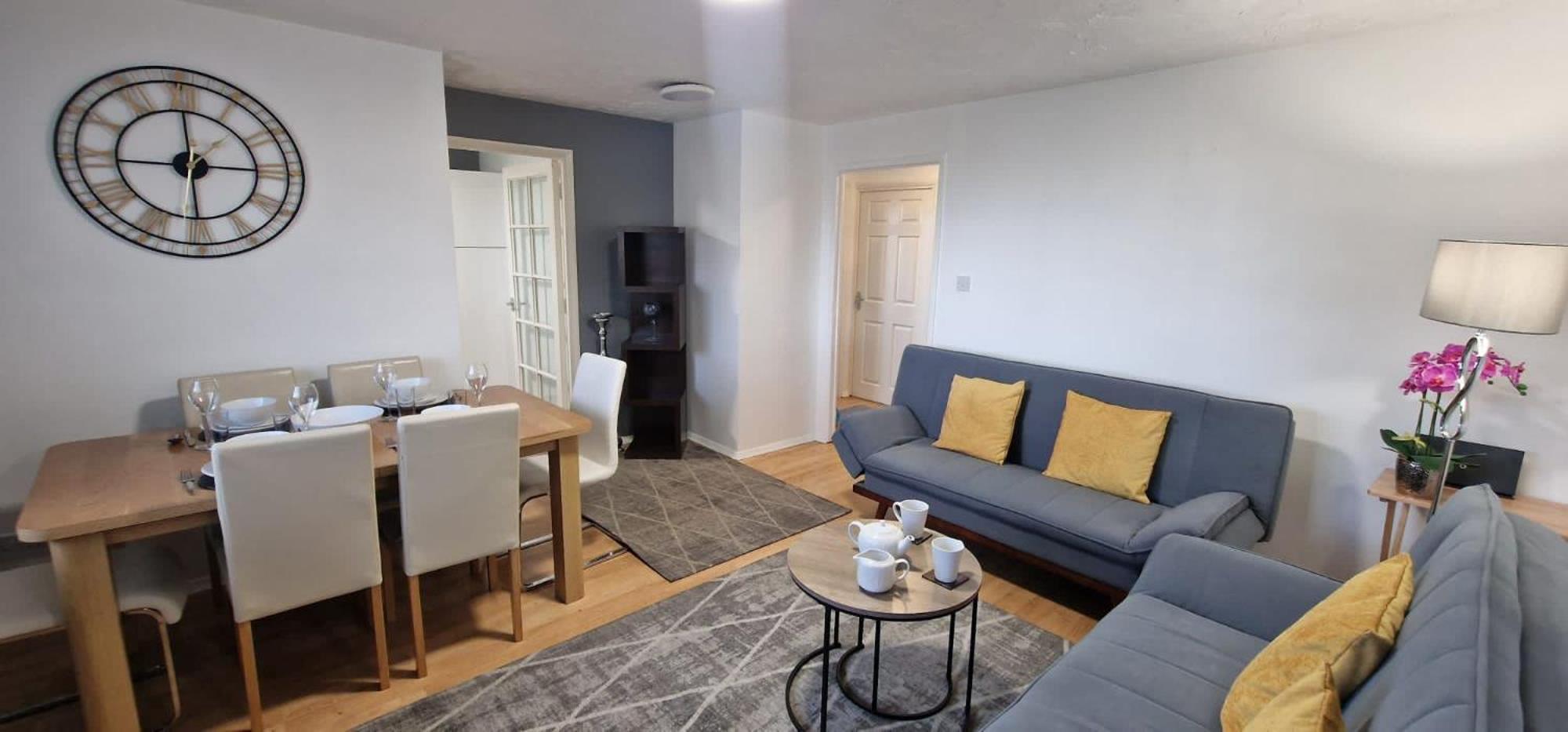 Apartment Modern 2 Bedroom *