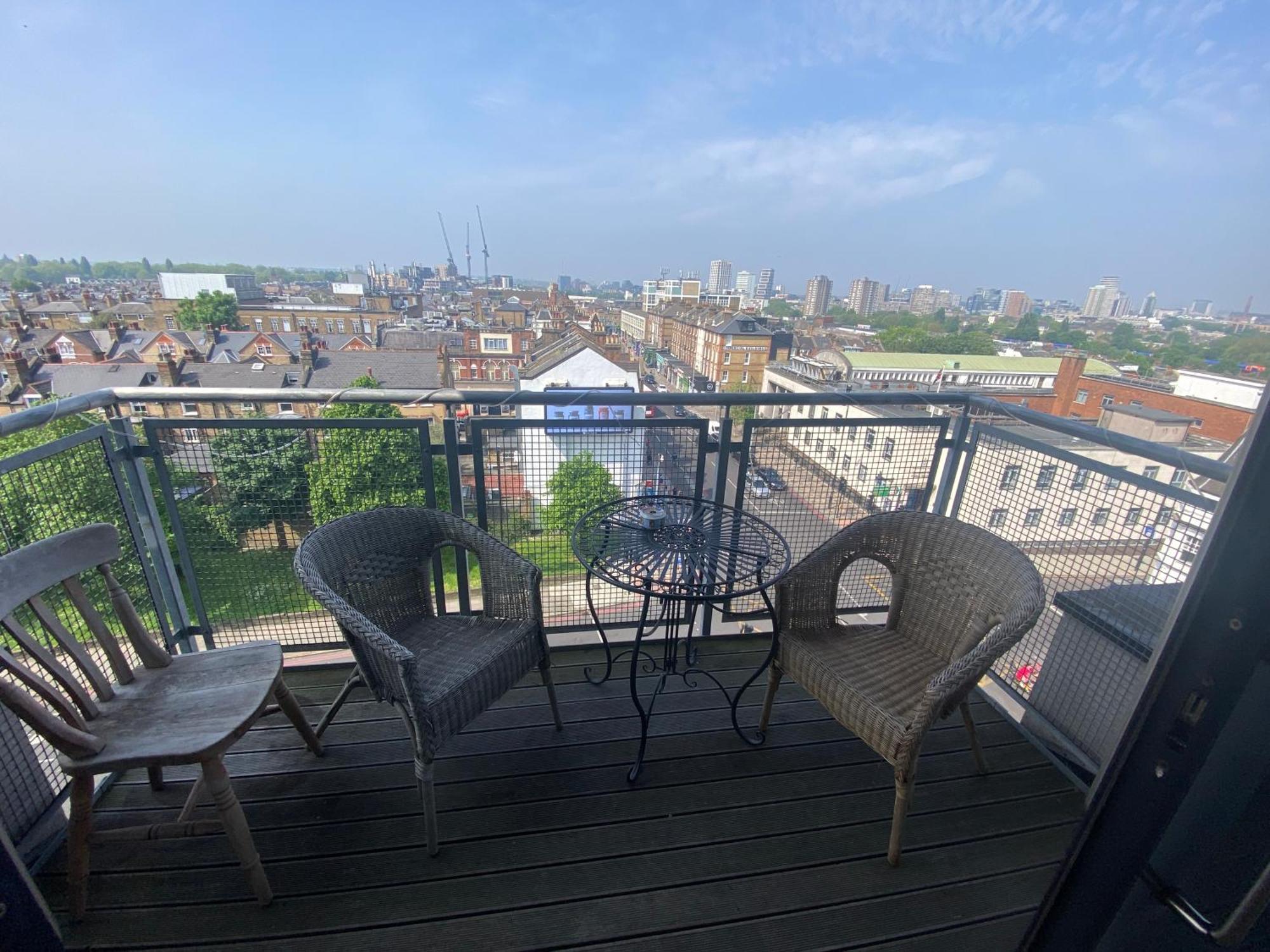 Penthouse In Battersea Amazing Views Of * Londres