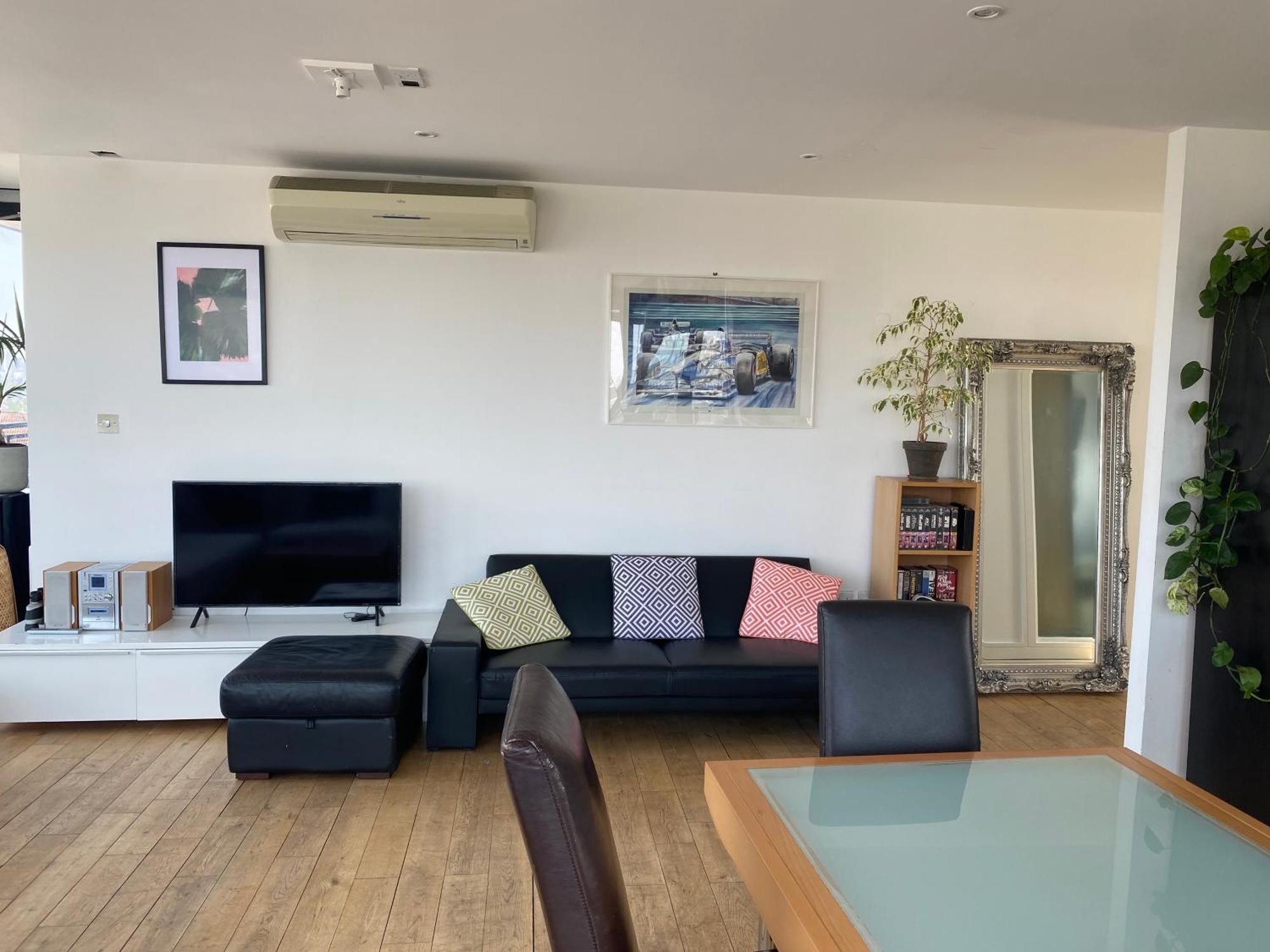 Penthouse In Battersea Amazing Views Of Apartamento