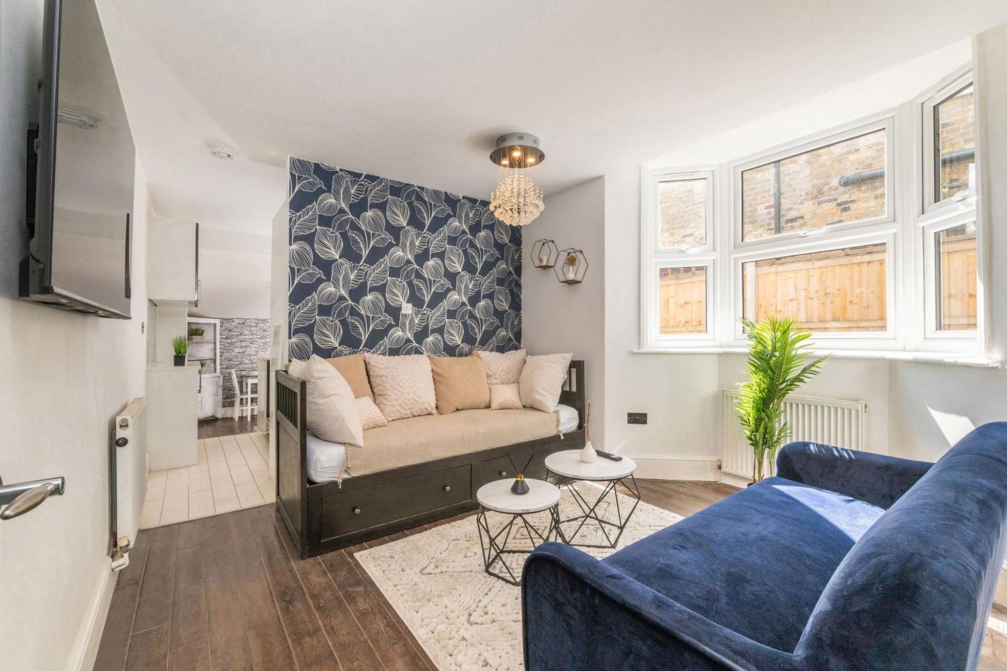 Stylish By Eye With A Small Garden