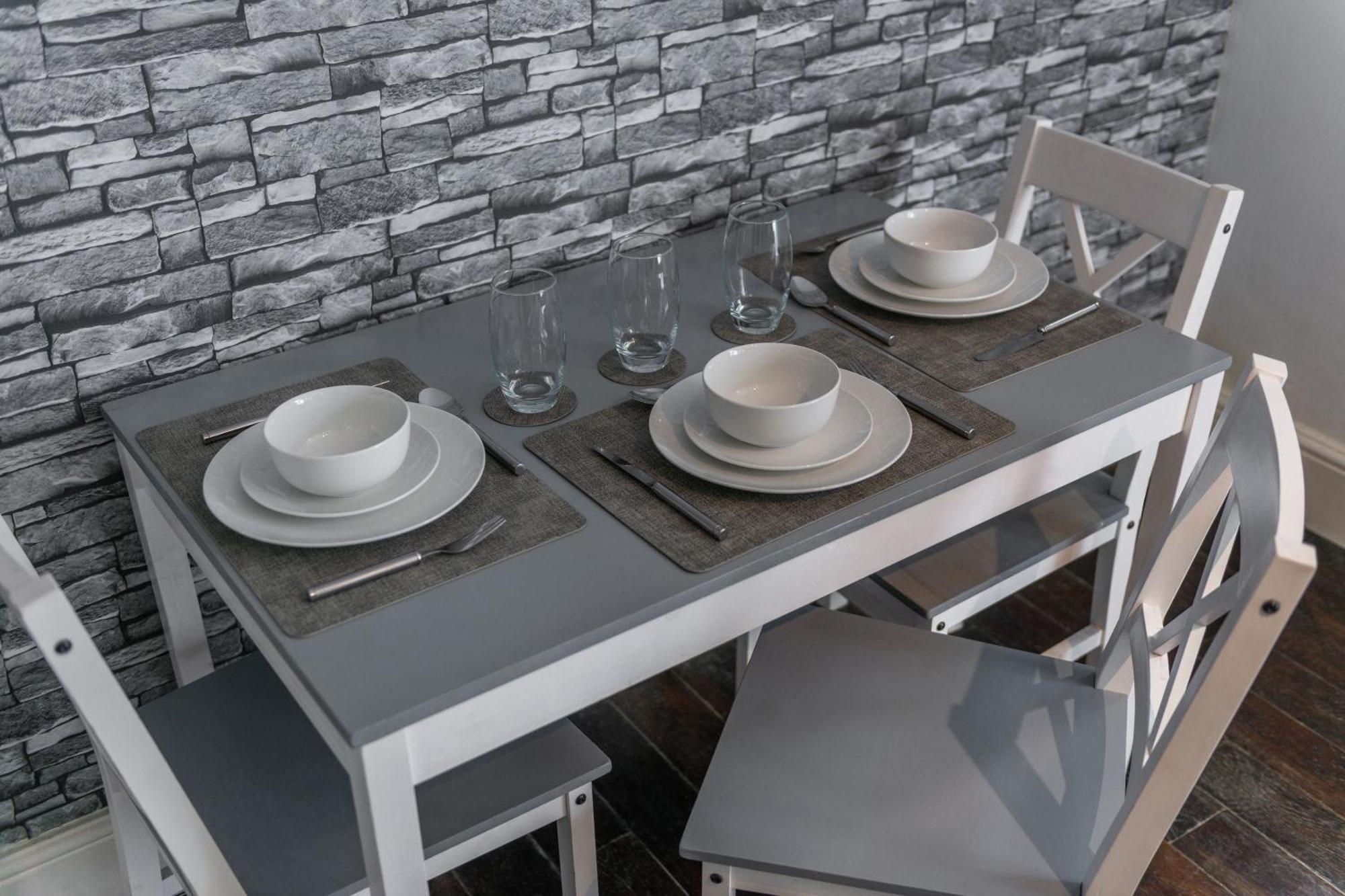 Stylish By Eye With A Small Garden Apartment London