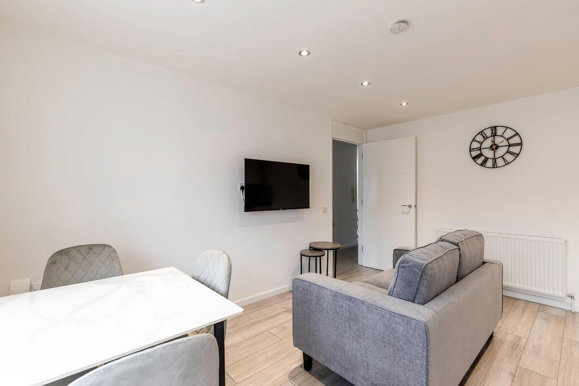 Finsbury Park Retreat Modern Comfort London