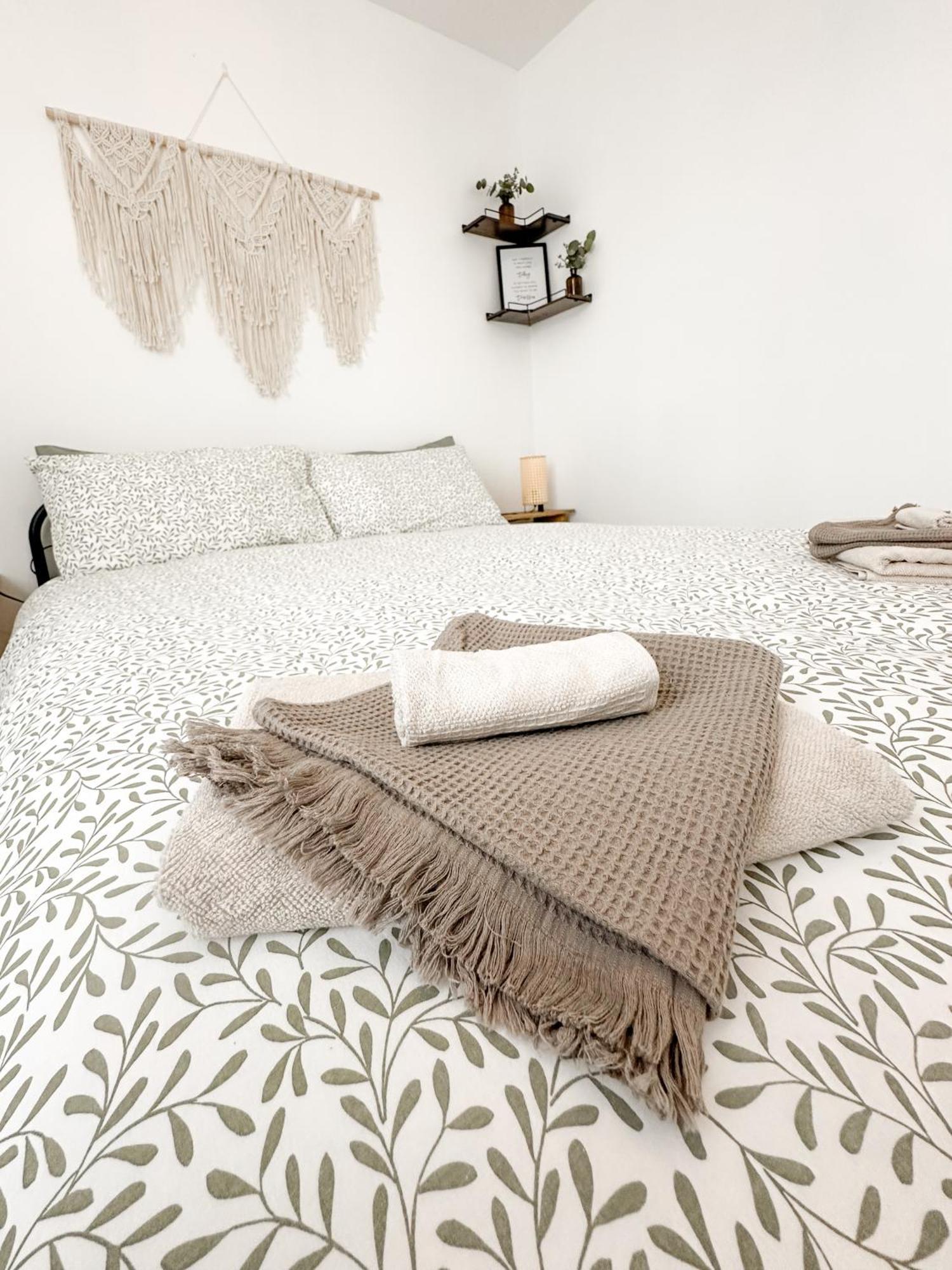 Apartment Minimalistic In Crystal Palace