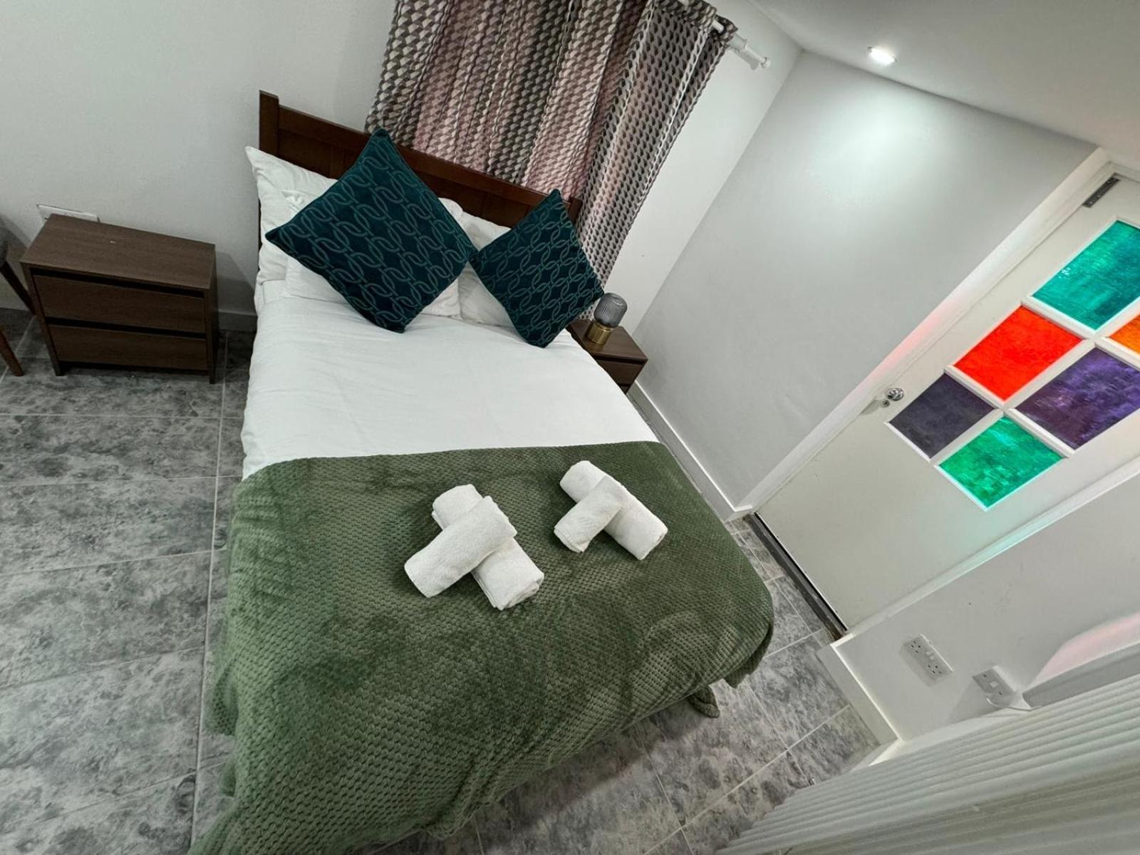 Stylish Modern Flat With Private Garden In Maida Vale * London