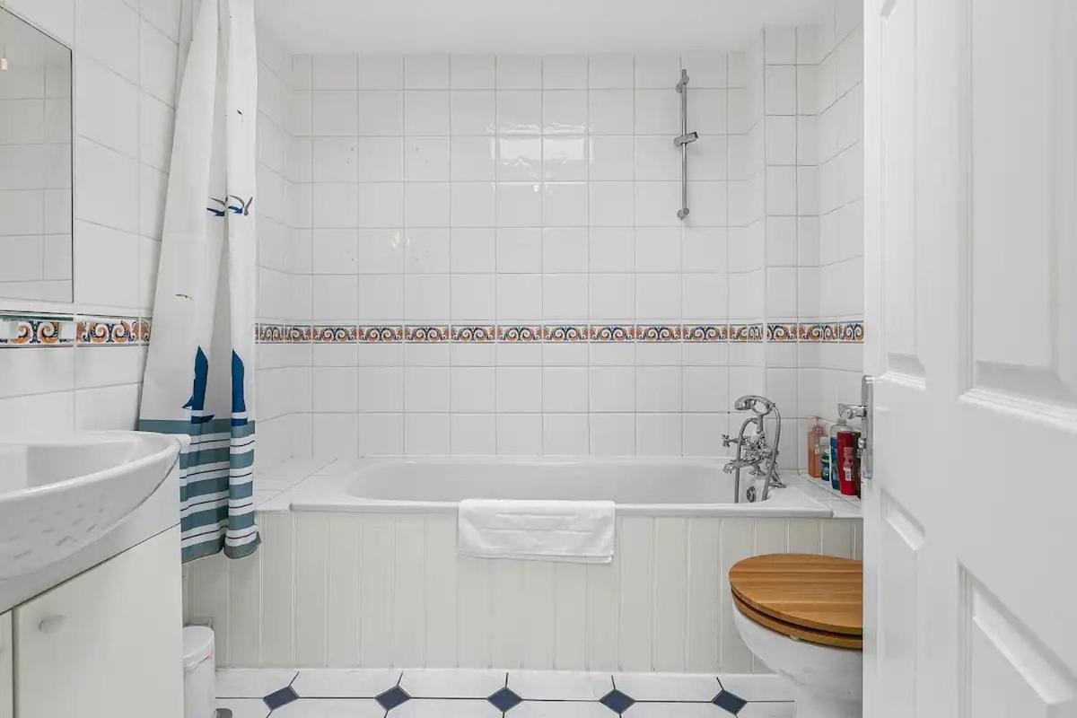 Richmond Oasis - Pass The Keys Holiday home