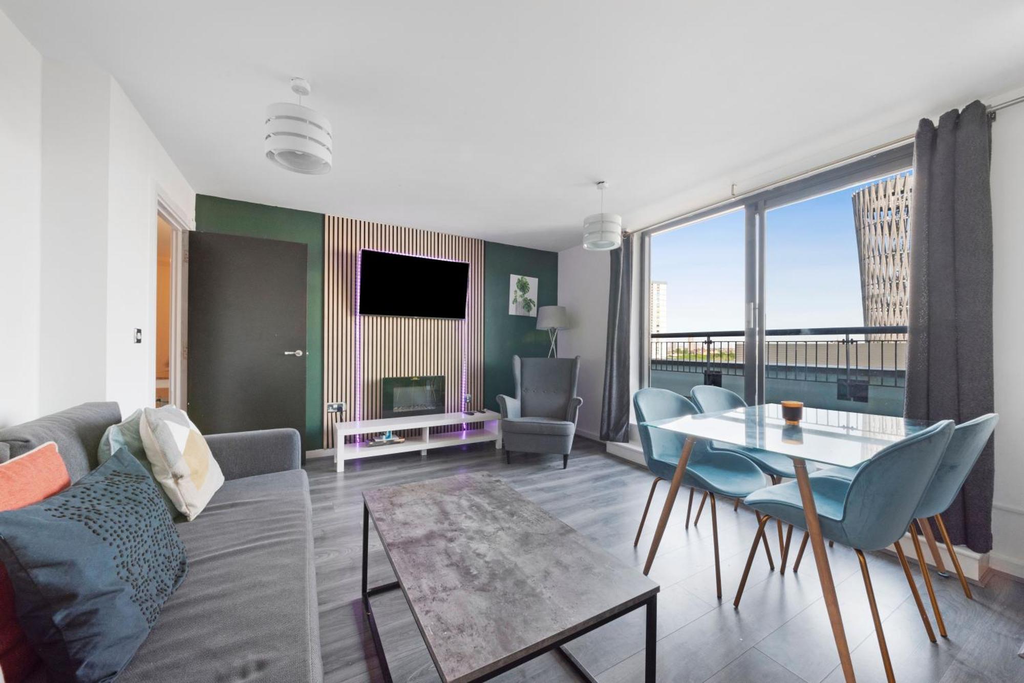 Penthouse W/ Hot Tub Near Stratford, Westfield * Londen