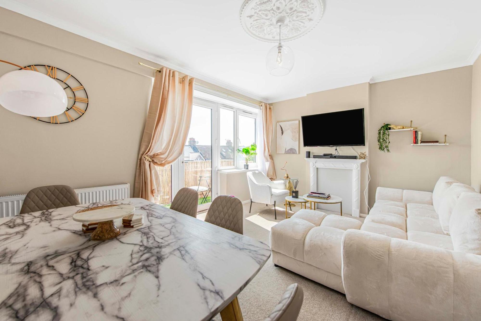 Match Point Flat: 2-bed Flat By Wimbledon Tennis Club * Londen