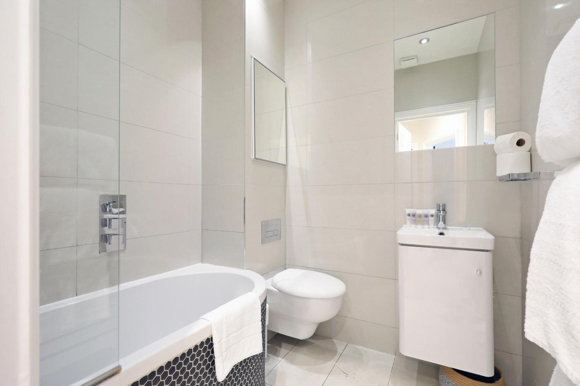 Covent Garden Superior Two Bedroom Aparment On Apartment