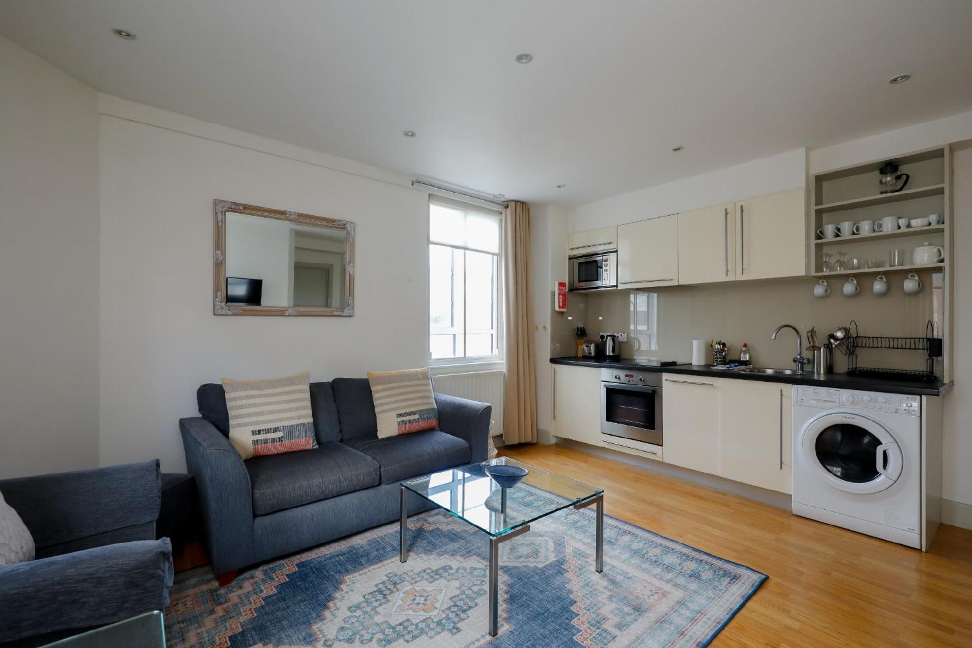 Classic South Kensington Nell Gwynn * London