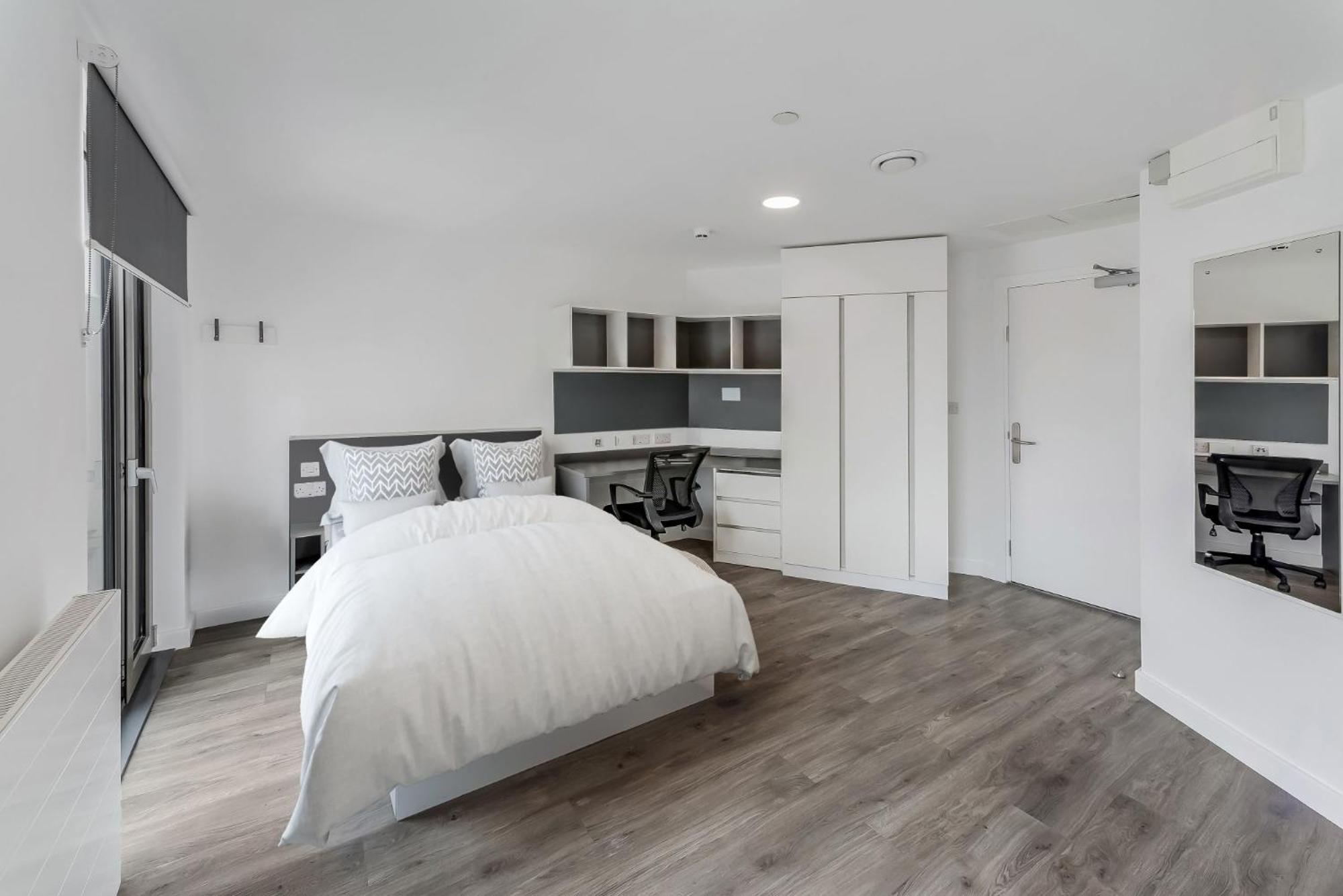 Apartment Chapter White In London