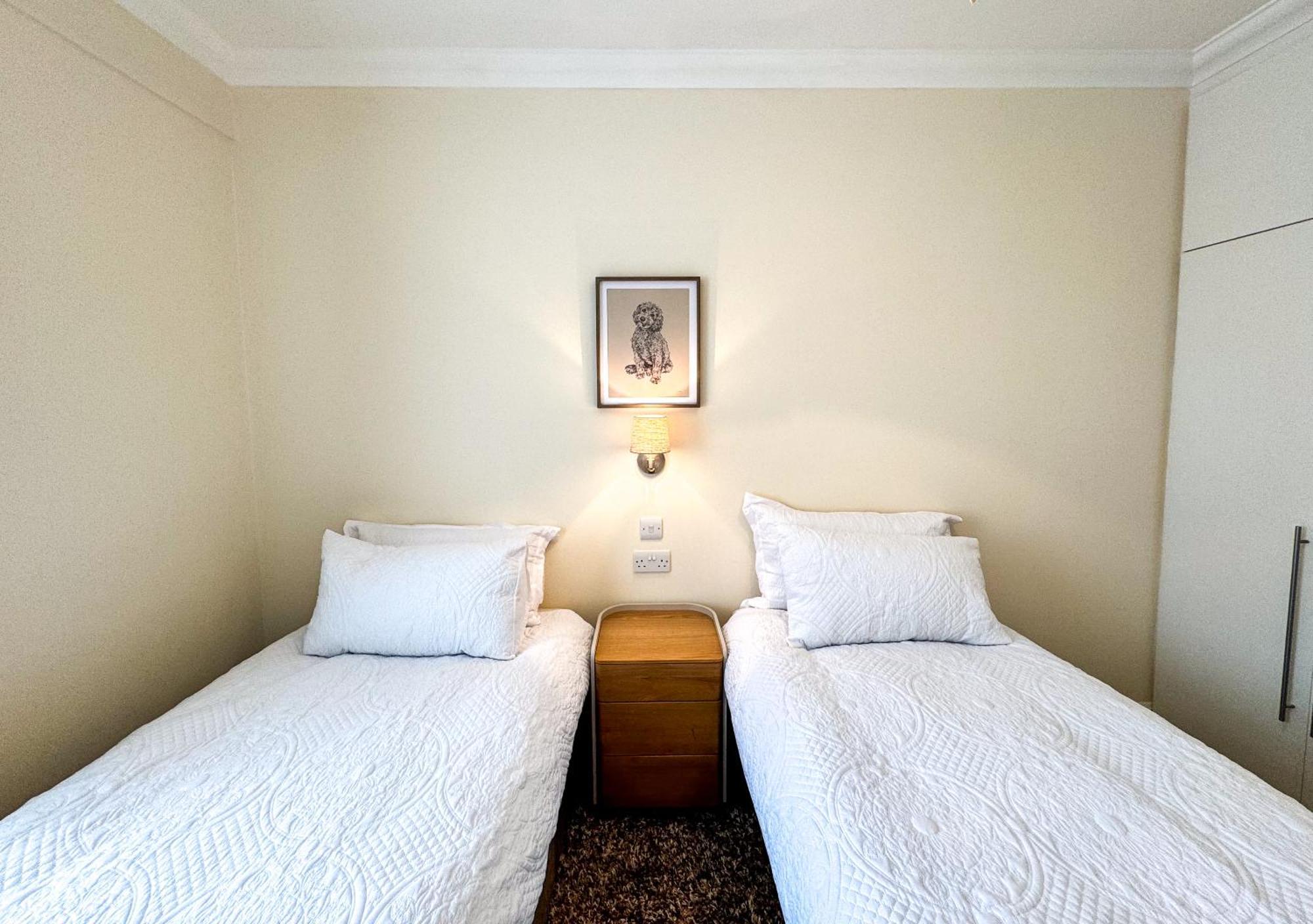 Hyde Park Corner Spacious 2 Bedroom Apartment London
