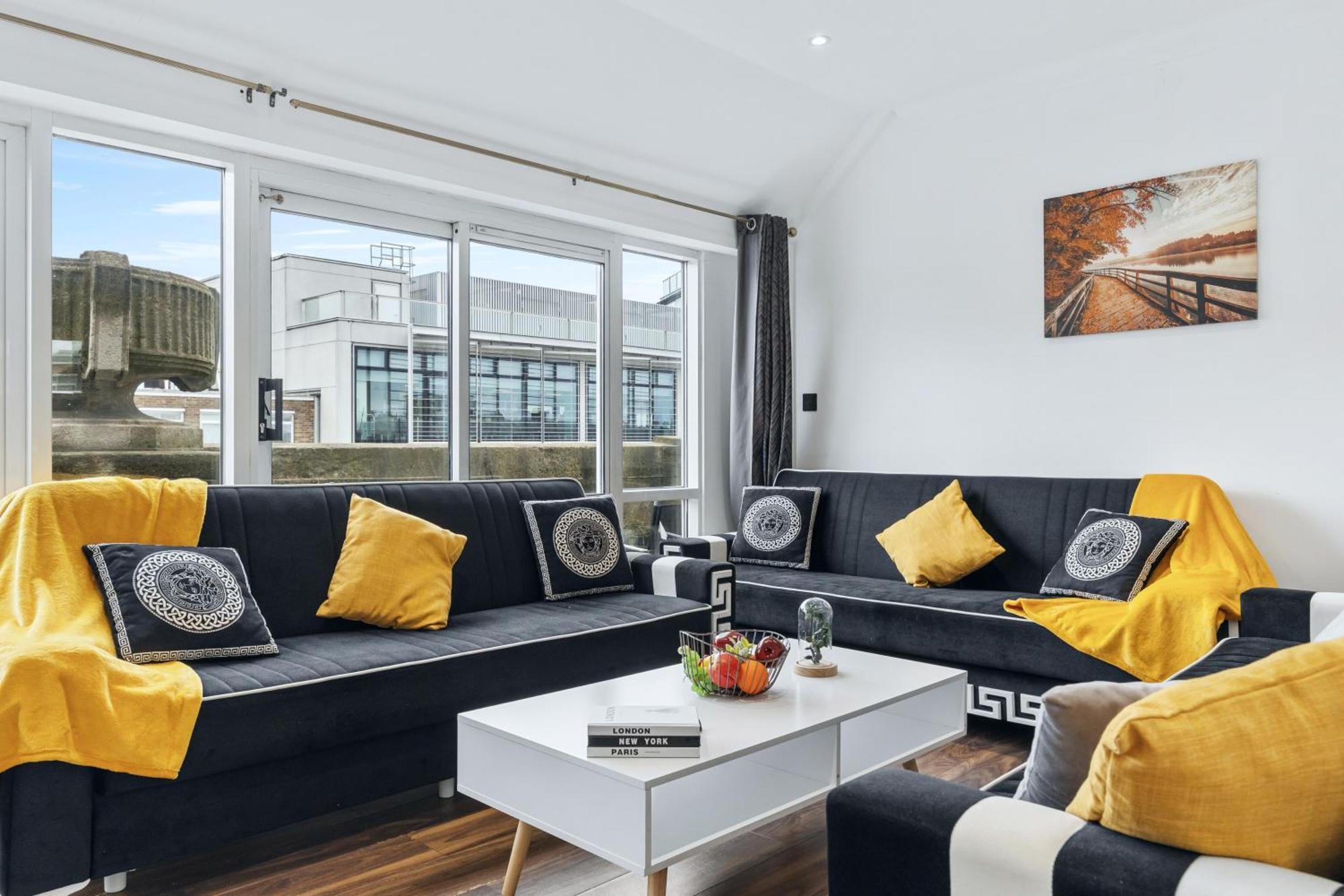Apartment Mayfair Haven Stylish 2 Bed In 65gcm *