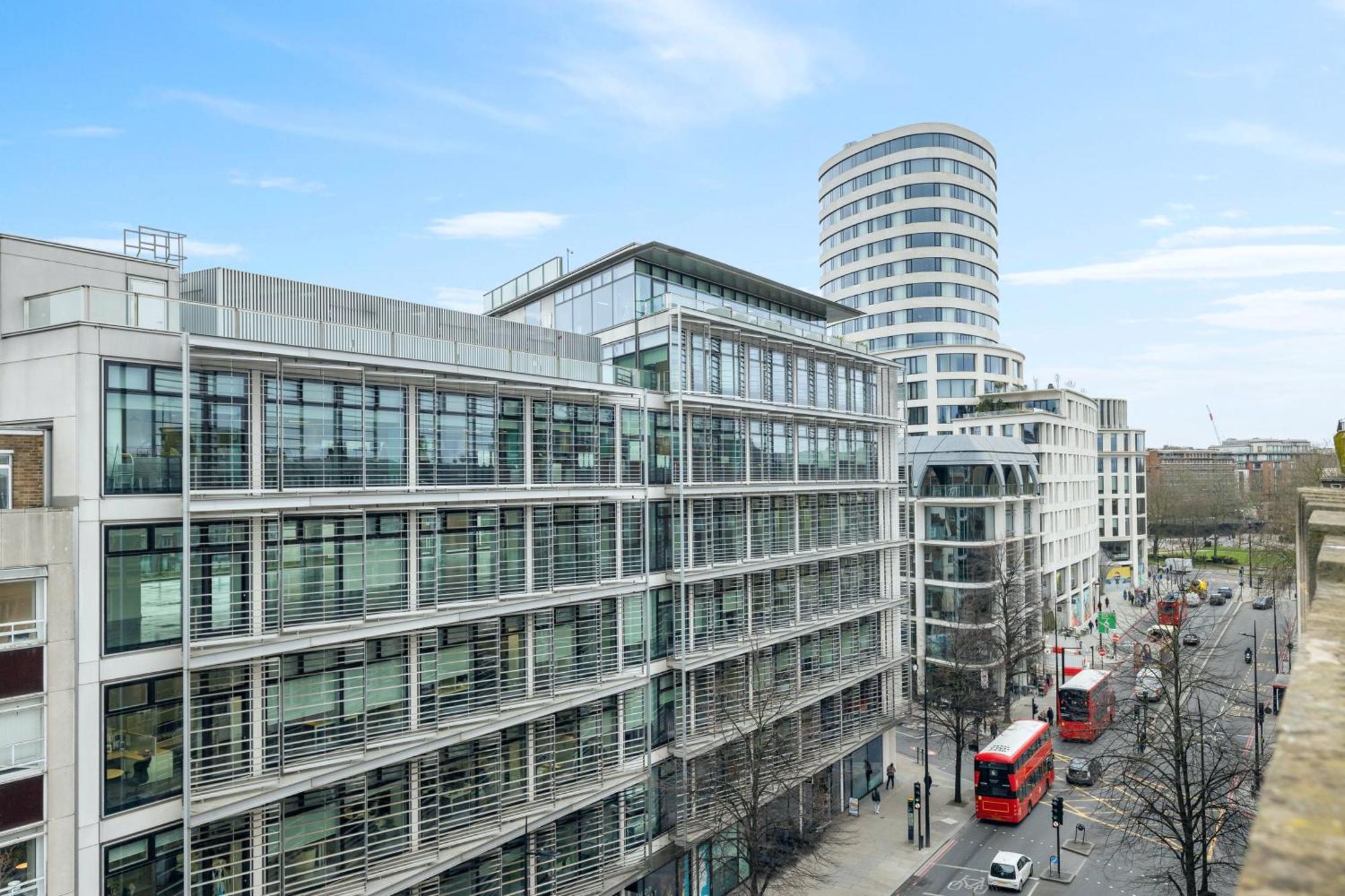 Apartment Mayfair Haven Stylish 2 Bed In 65gcm London