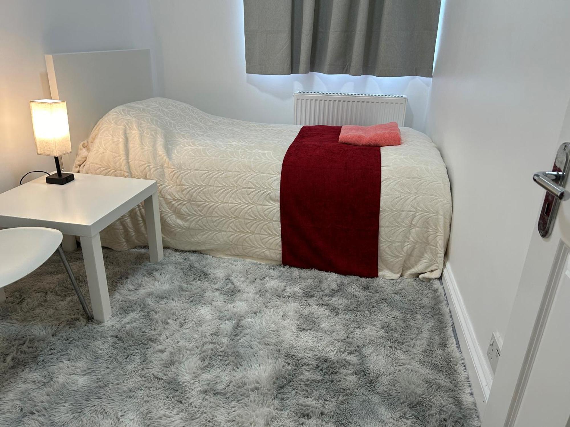 Stepney Guest house *