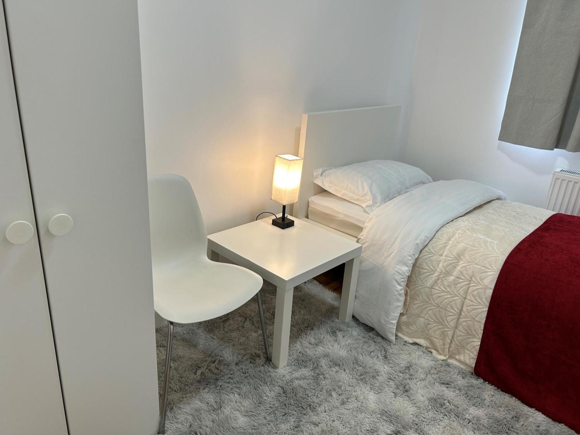 Guest house Stepney *