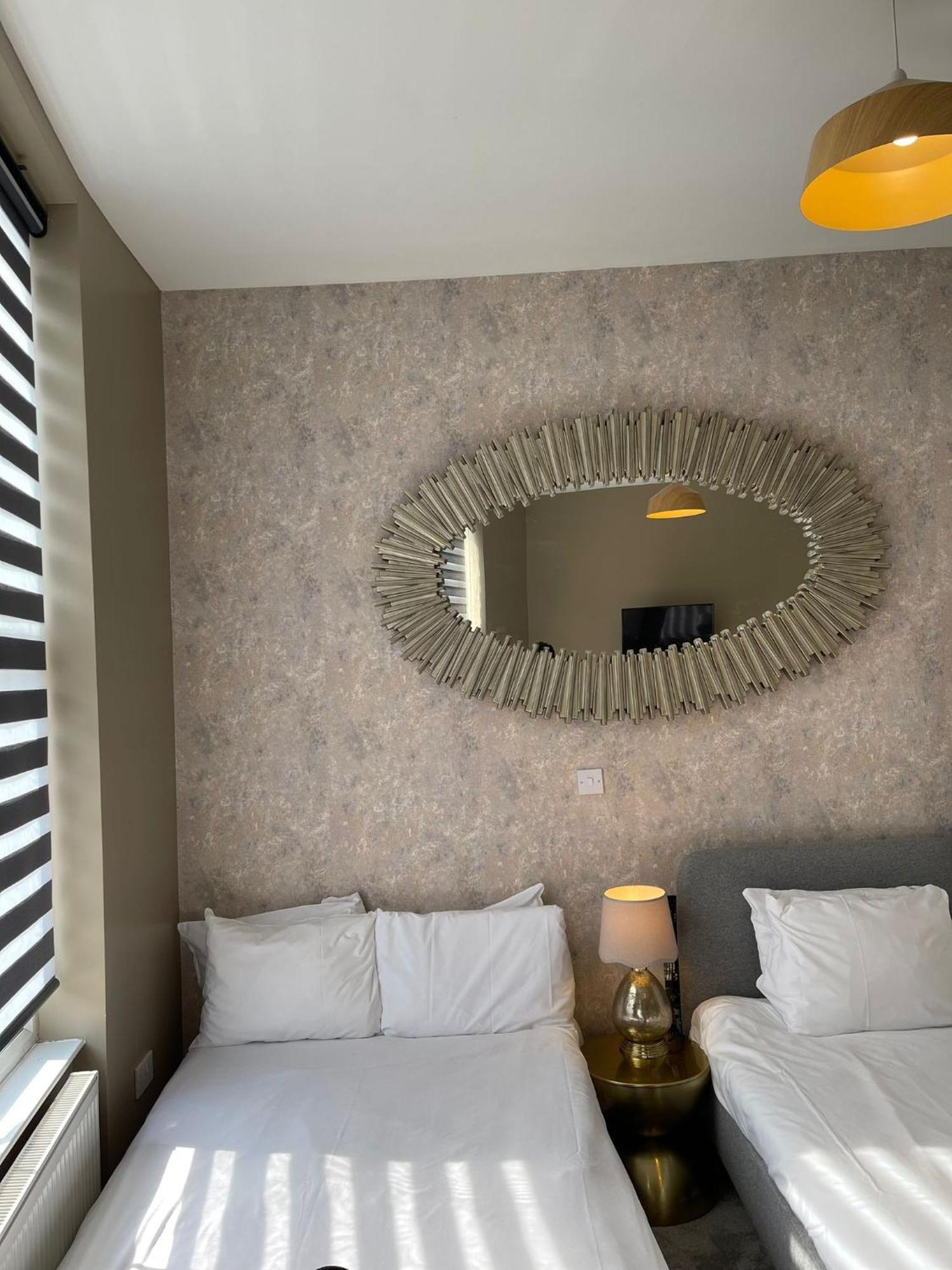 Quadruple Close To King's Cross Apartment