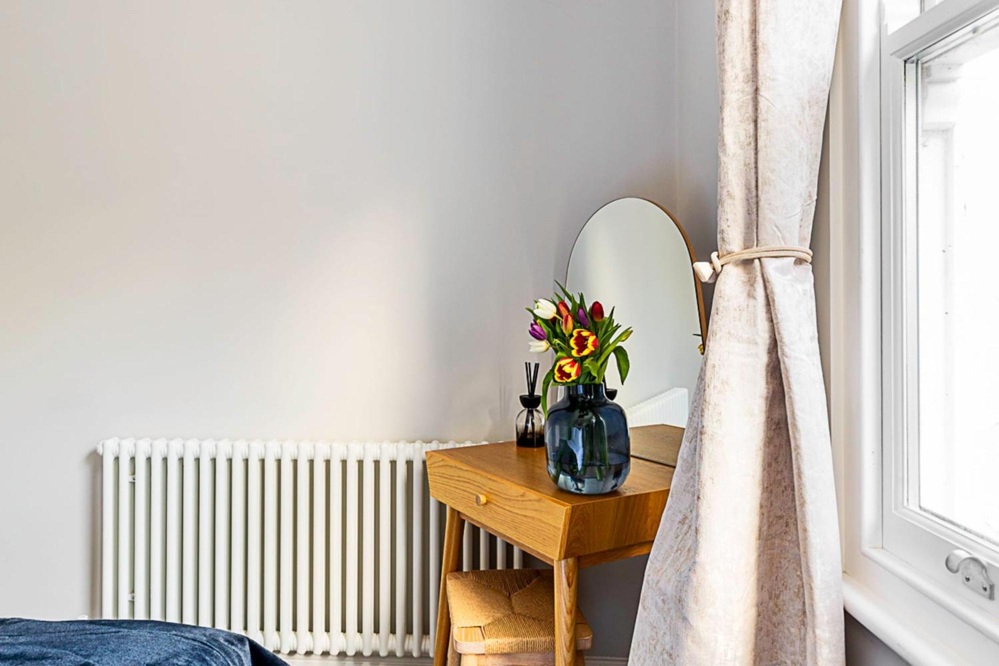 Lovely Bishops Park Flat London