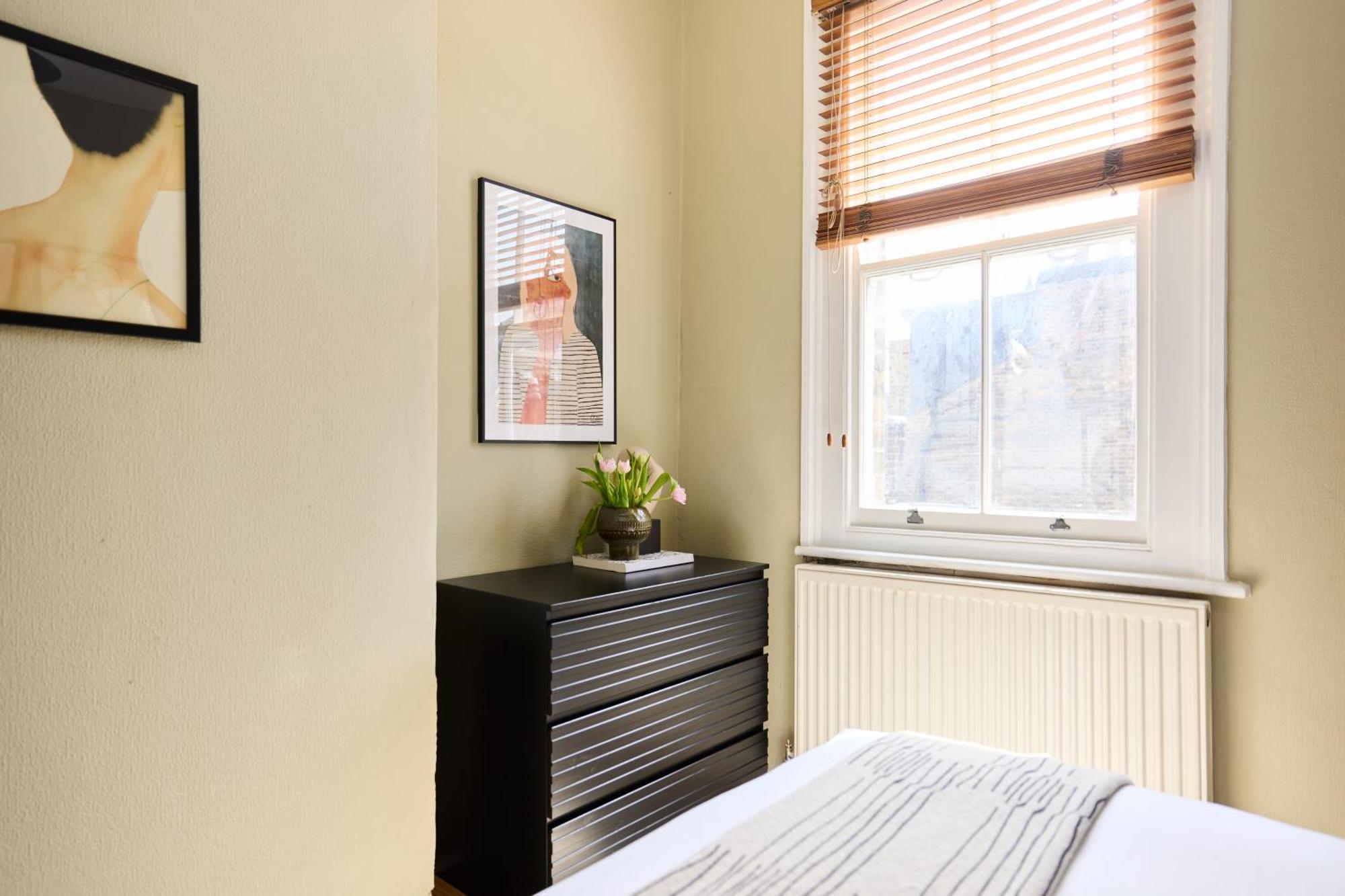 The Waterlow Park Wonder - Trendy 2bdr With Study And Patio Apartment *