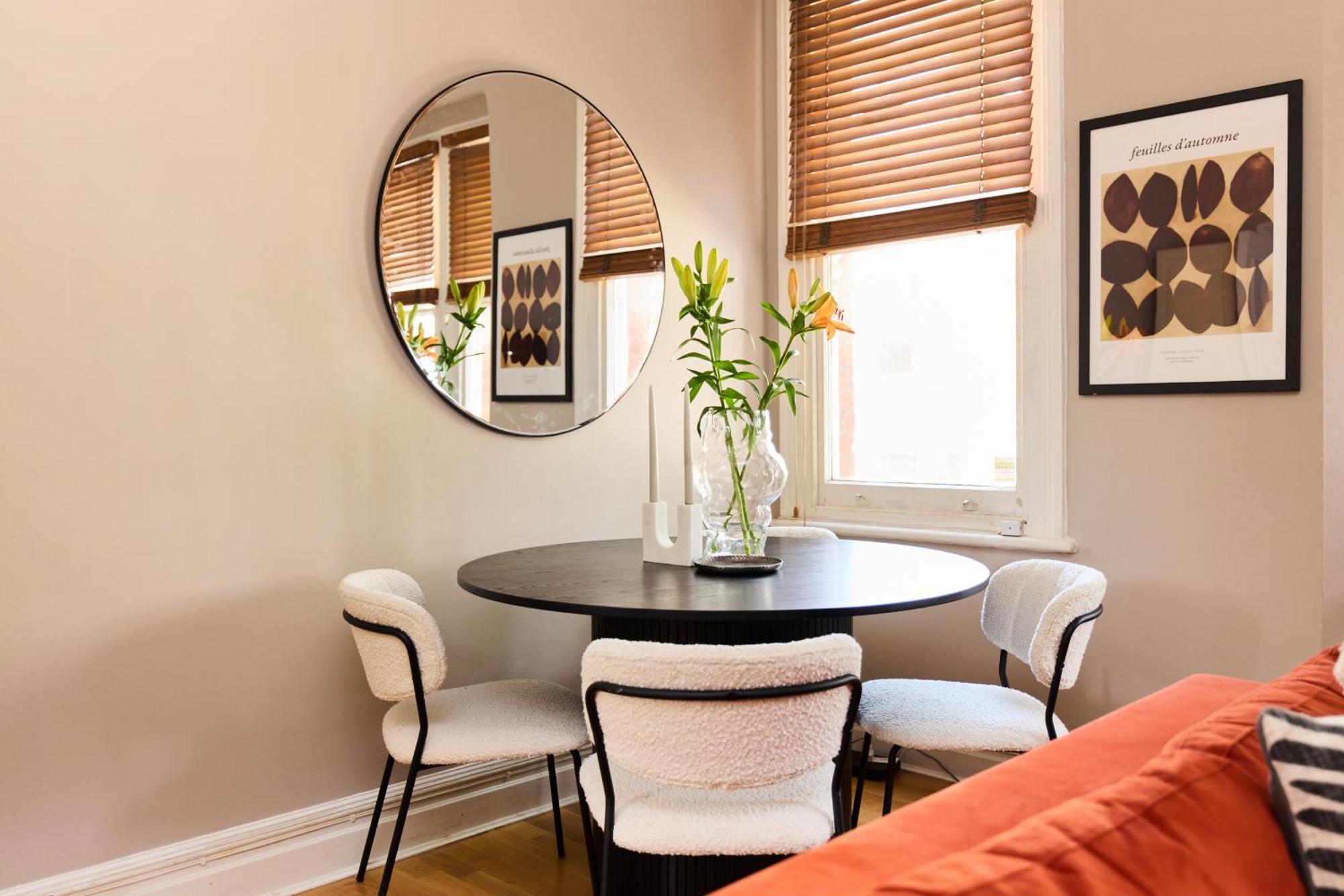 Apartment The Waterlow Park Wonder - Trendy 2bdr With Study And Patio