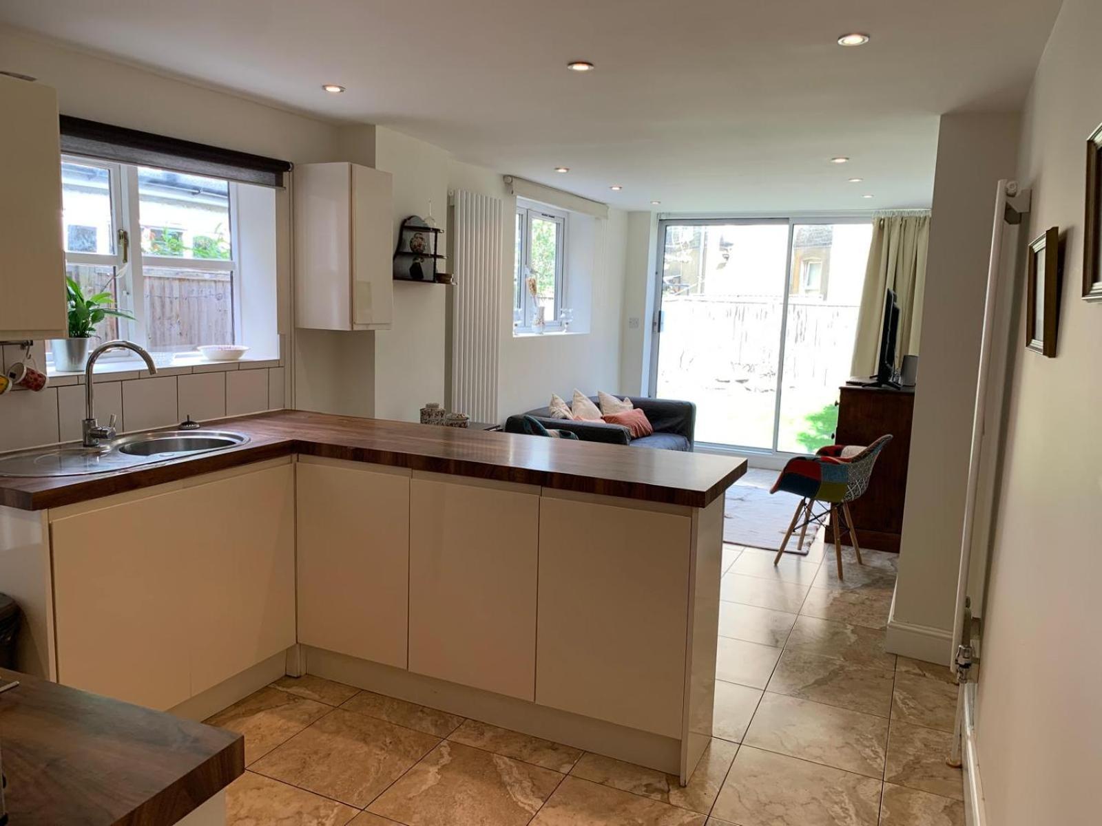 Garden Flat-nice Natural Light *