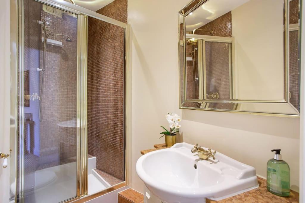 Apartment South Kensington Luxury 2 Bedroom