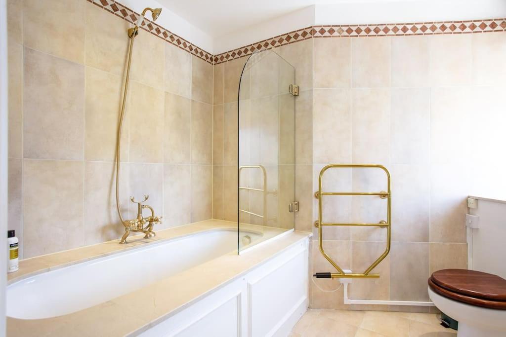 South Kensington Luxury 2 Bedroom London