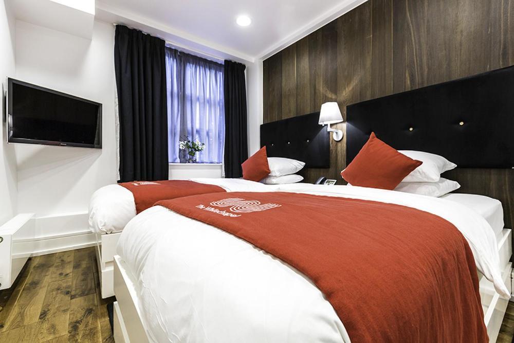 The Whitechapel 4*