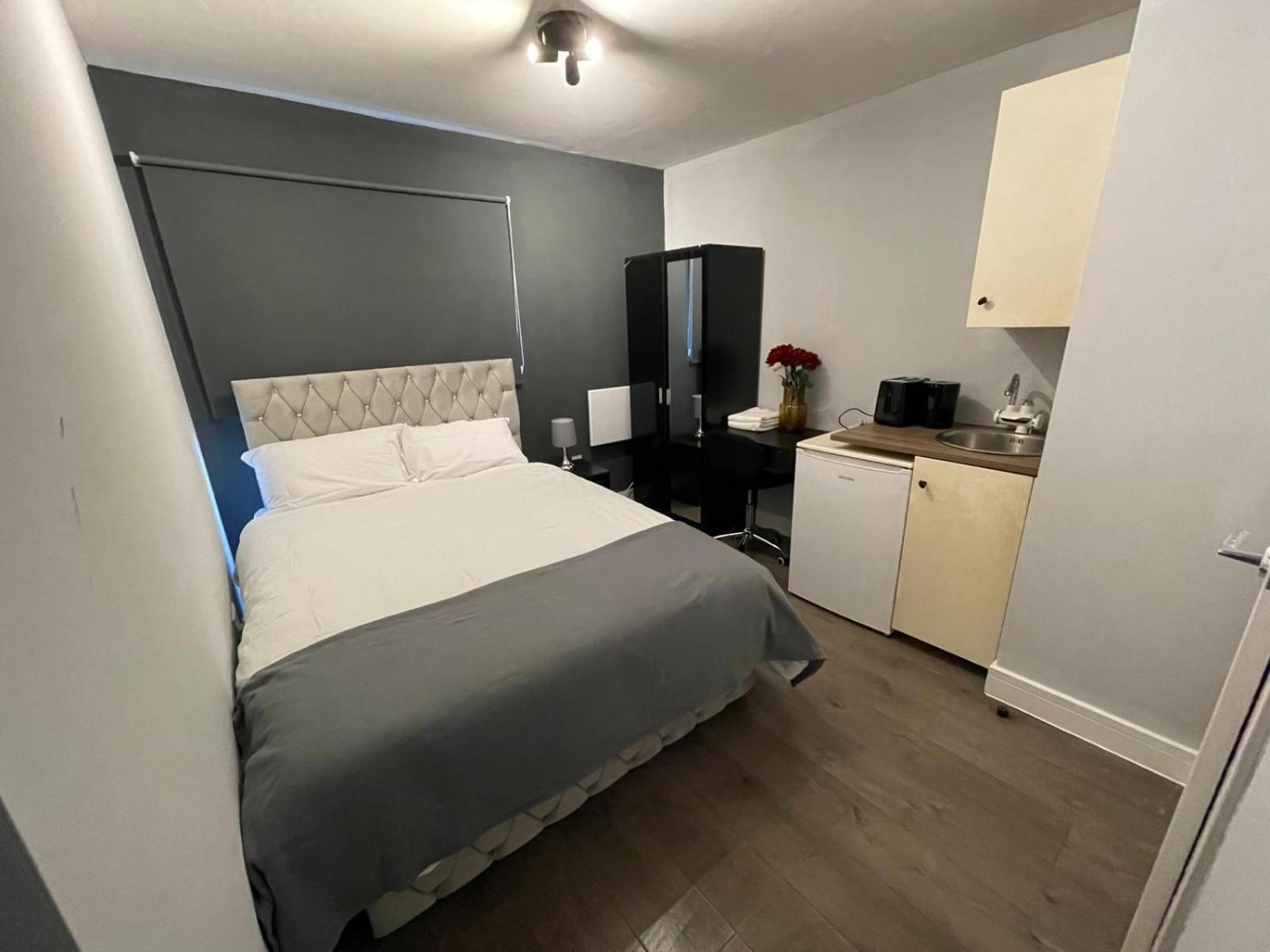 Letzi Private En-suite Near Wembley Privatunterkunft *