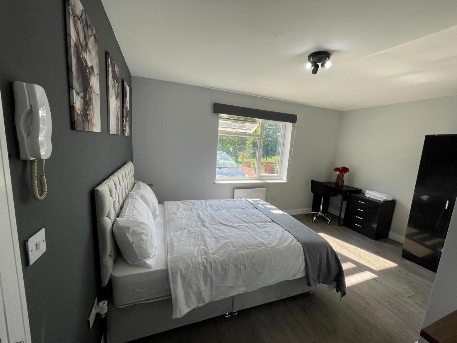 Letzi Private En-suite Near Wembley Privatunterkunft
