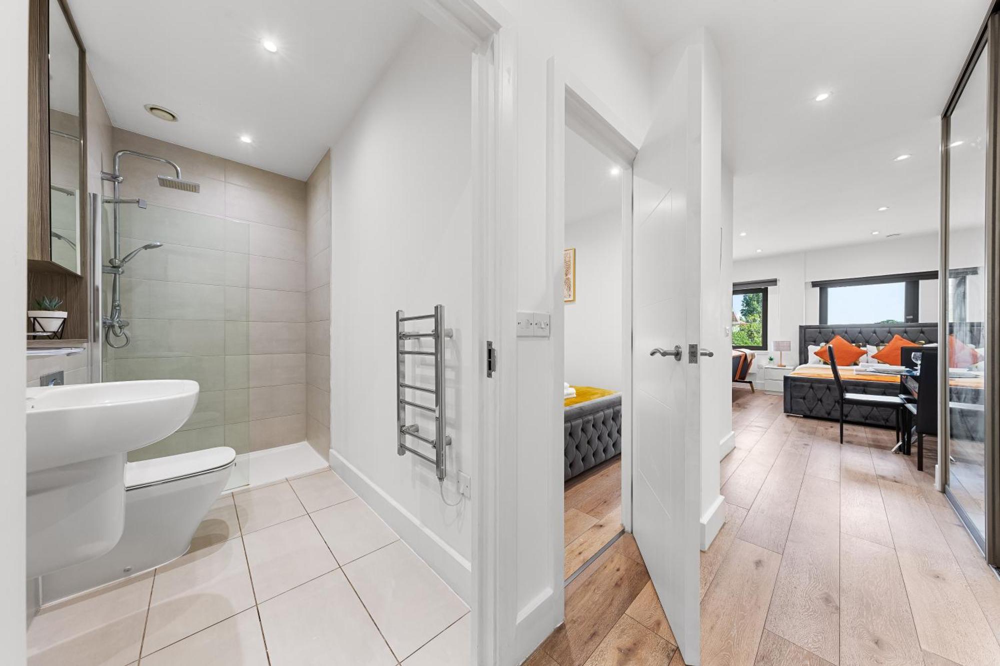 Apartment Stylish One Bedroom Flat - Sleeps 5 - Near Heathrow - Ub3 *