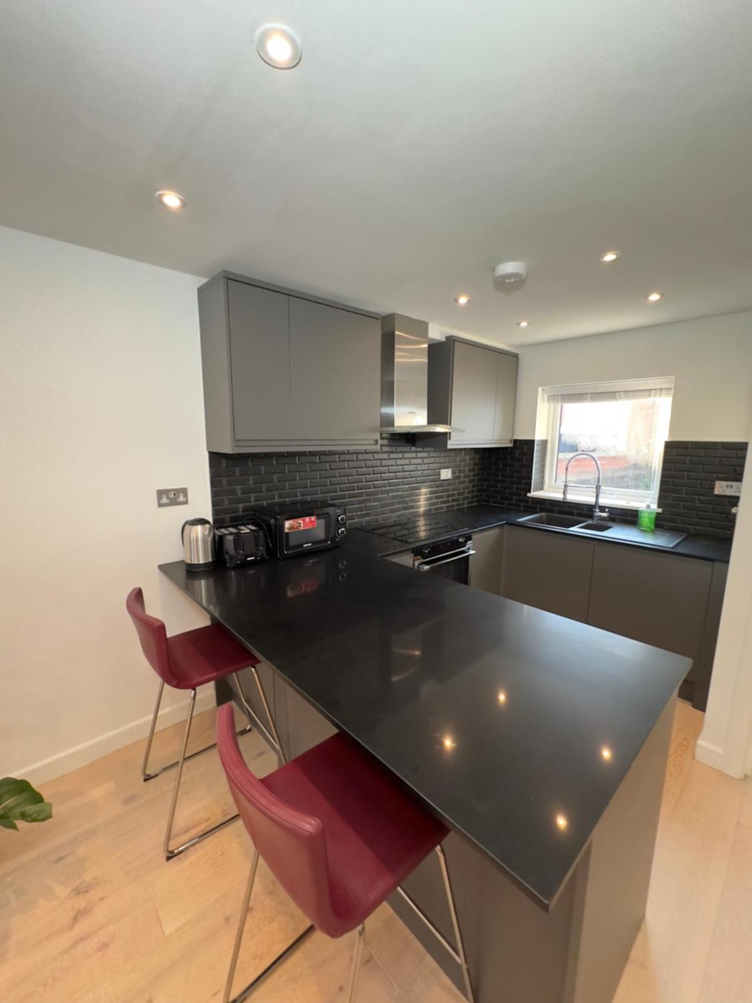 2-bed, 2-bathroom Split Level Flat In Hackney With 2 Balconies Apartment