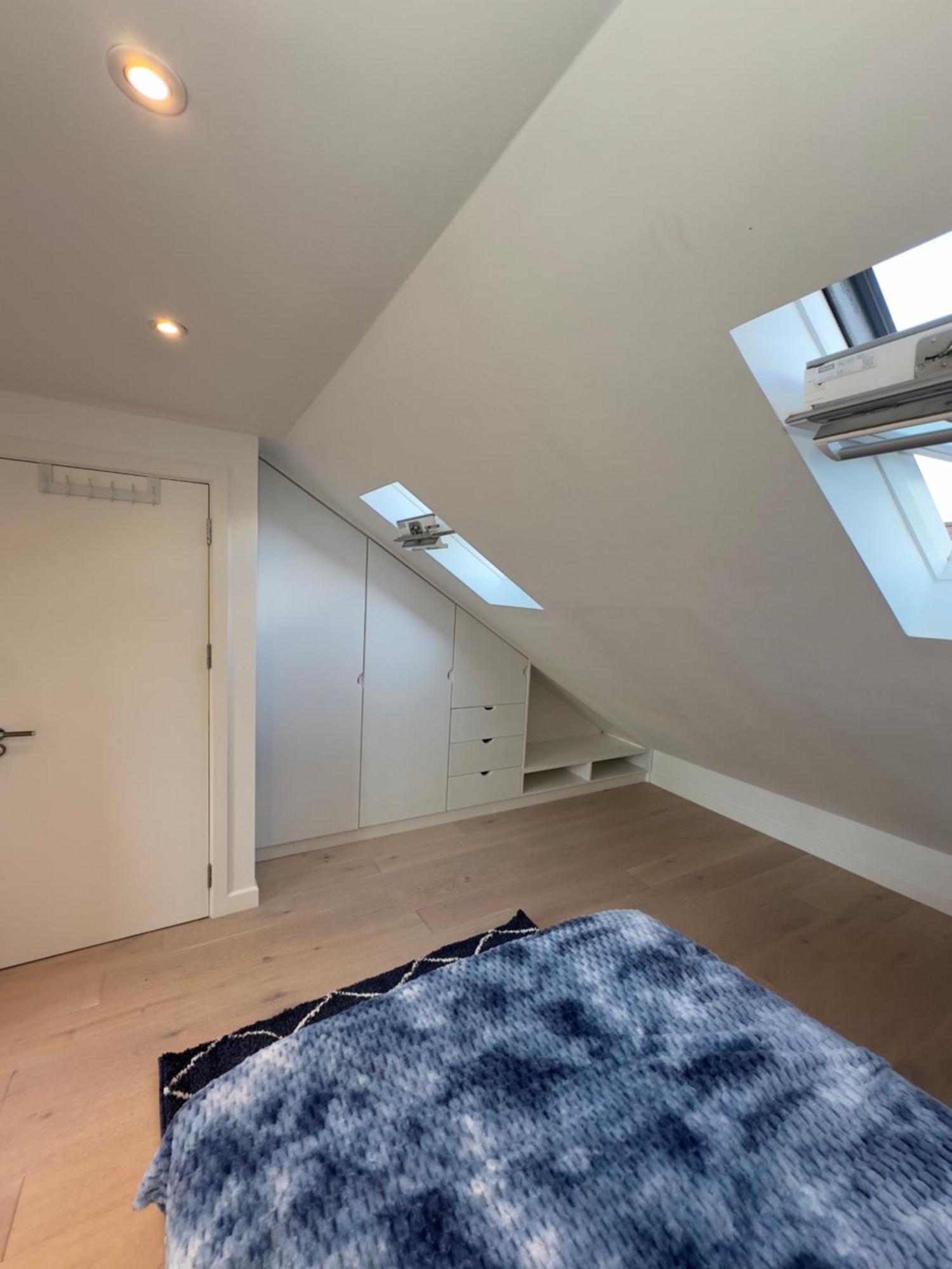 2-bed, 2-bathroom Split Level Flat In Hackney With 2 Balconies