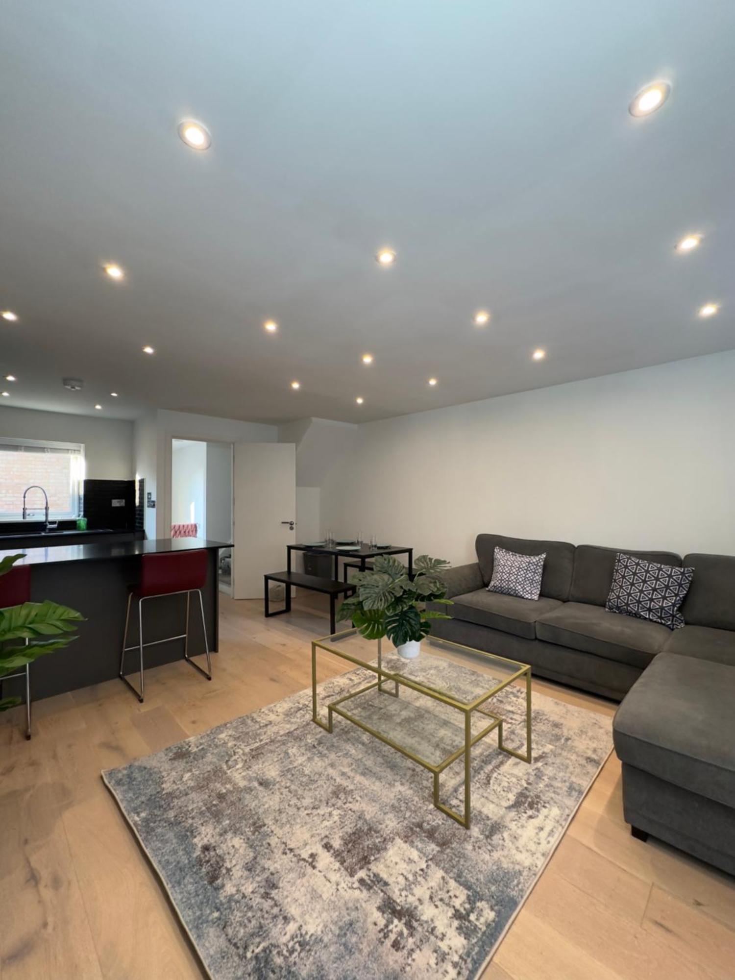 2-bed, 2-bathroom Split Level Flat In Hackney With 2 Balconies Apartment *