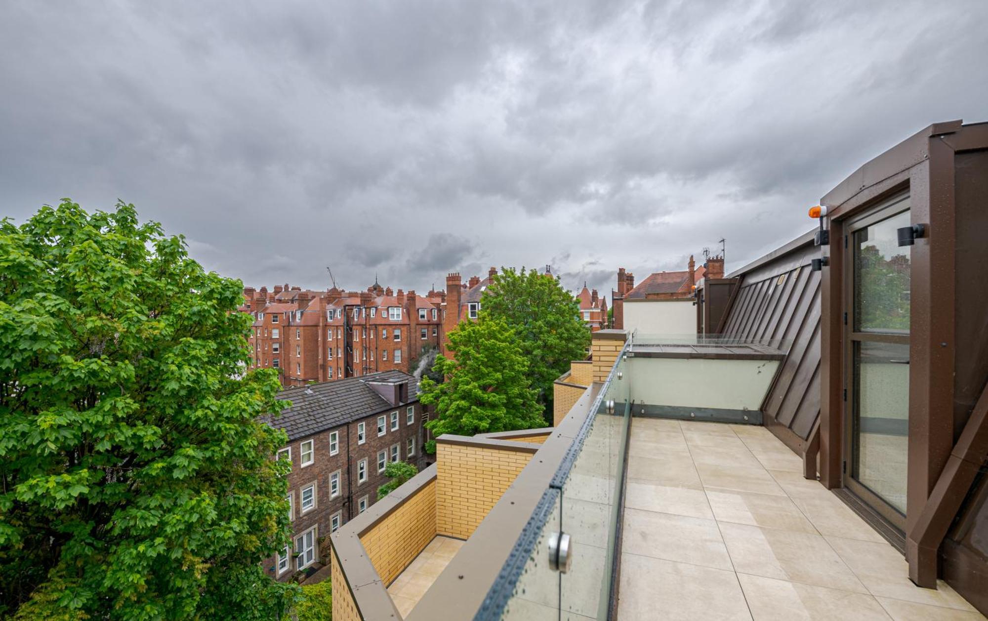 Arcadia Residences - Luxury In Kensington Apartment *