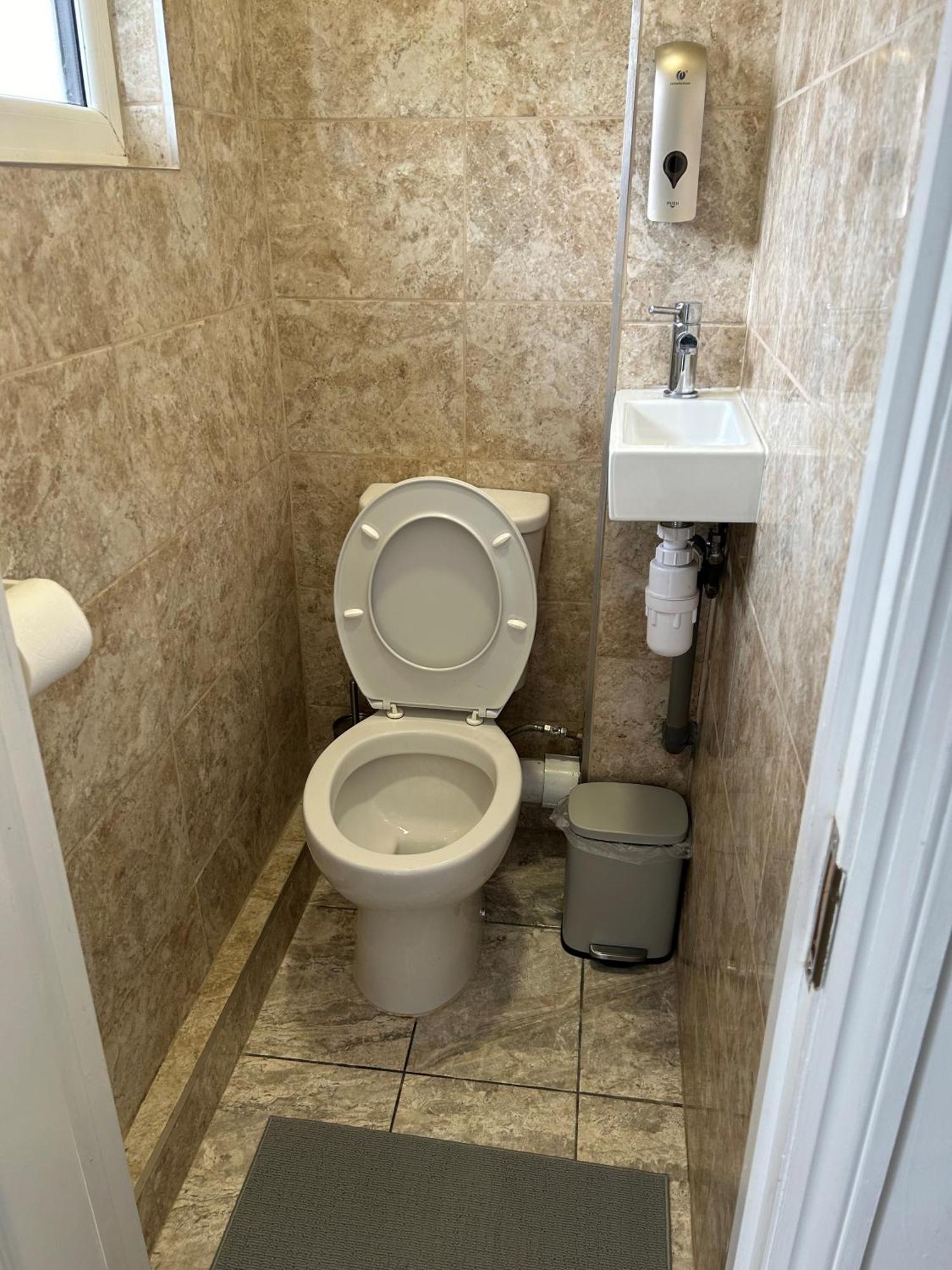 Guest house Stepney London