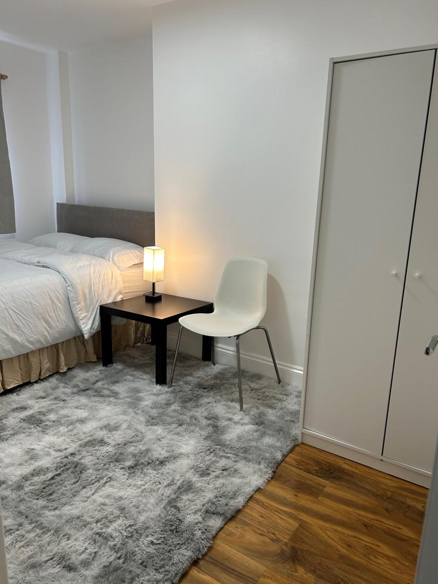 Stepney Guest house *