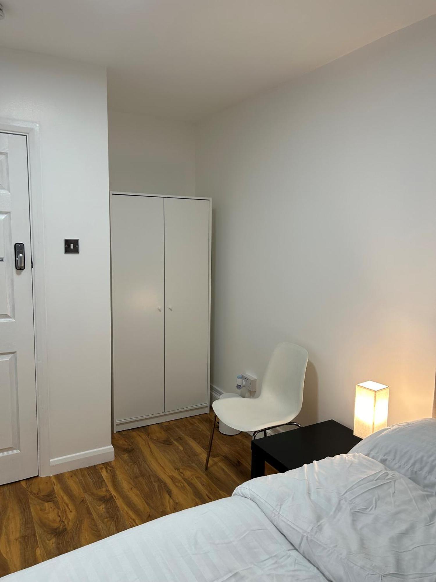 Guest house Stepney London