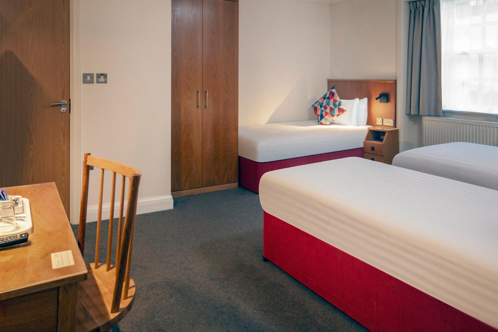 Hotel Queensway Hotel, Sure Collection By Western Londen