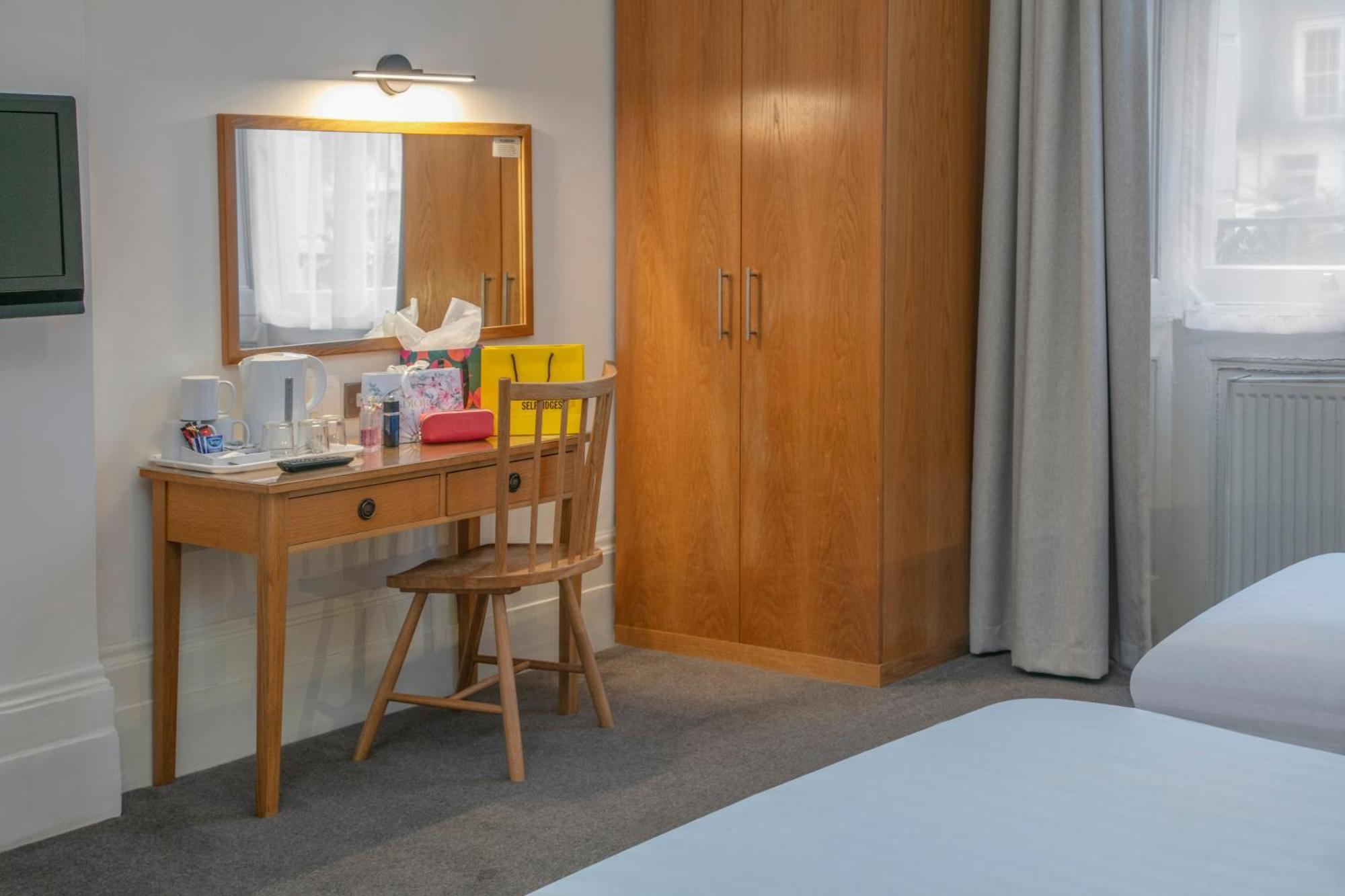 Hotel Queensway Hotel, Sure Collection By Western Londen
