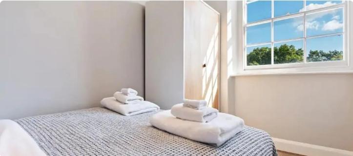 Design 1 Bed W/terrace Sleeps 3 In Camden Londen
