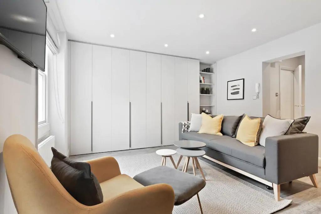 Design 1 Bed W/terrace Sleeps 3 In Camden * Londen