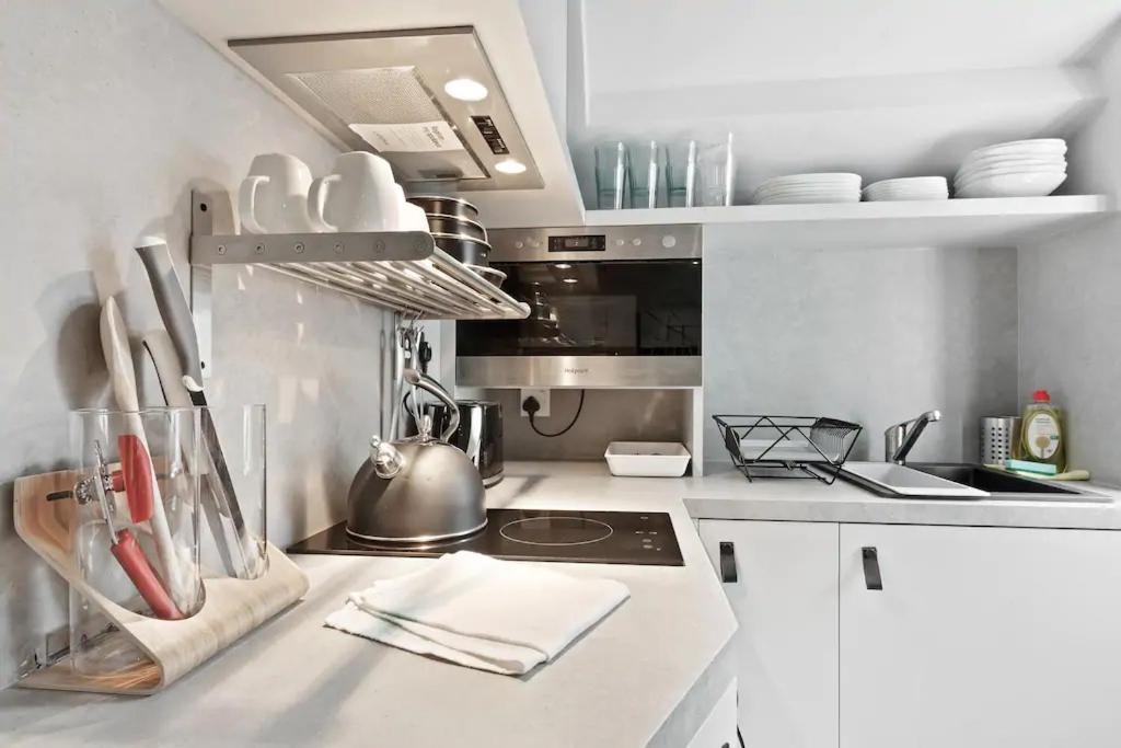 Design 1 Bed W/terrace Sleeps 3 In Camden Londen