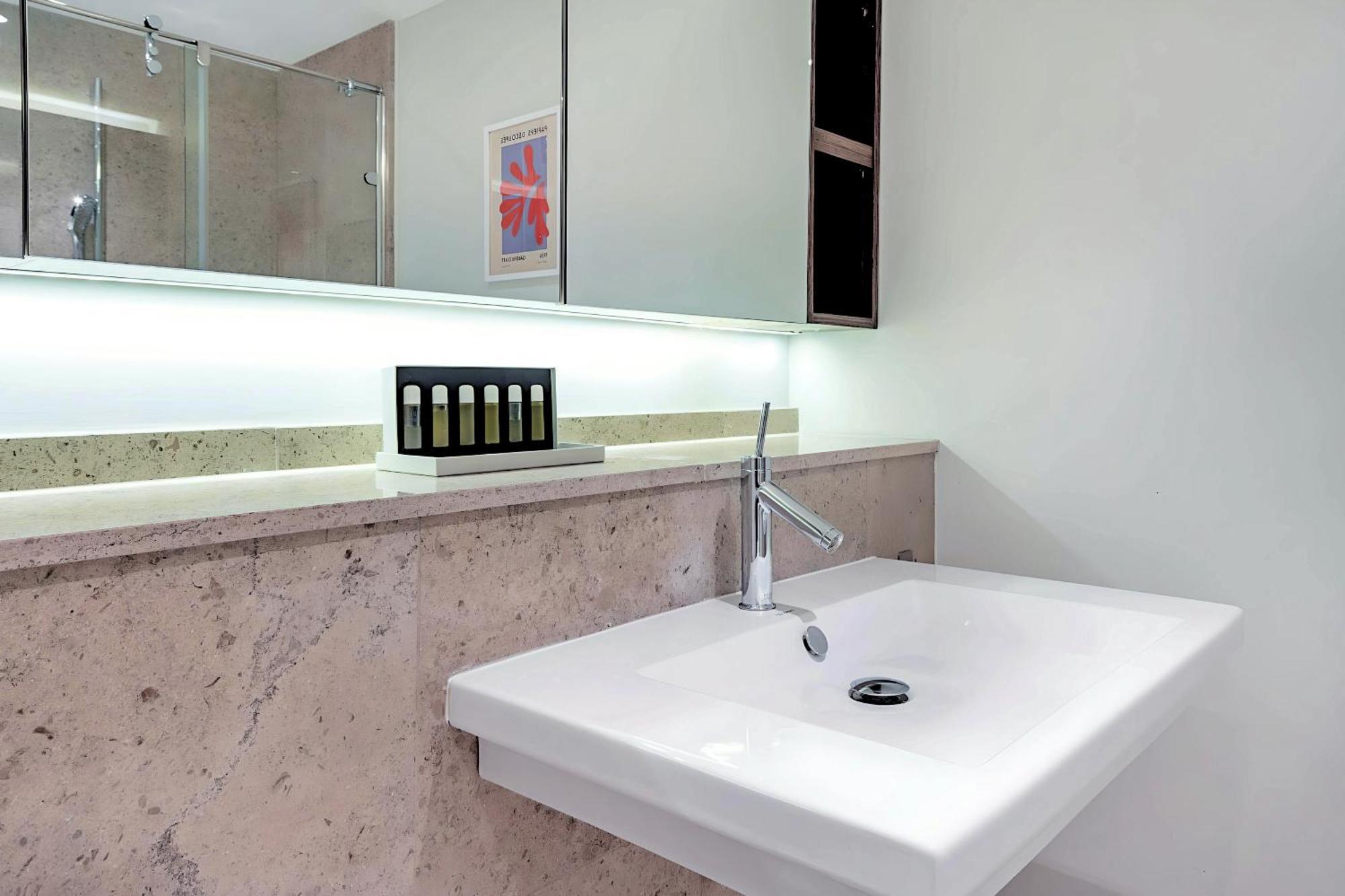 Welcome - Trafalgar Townhouse *