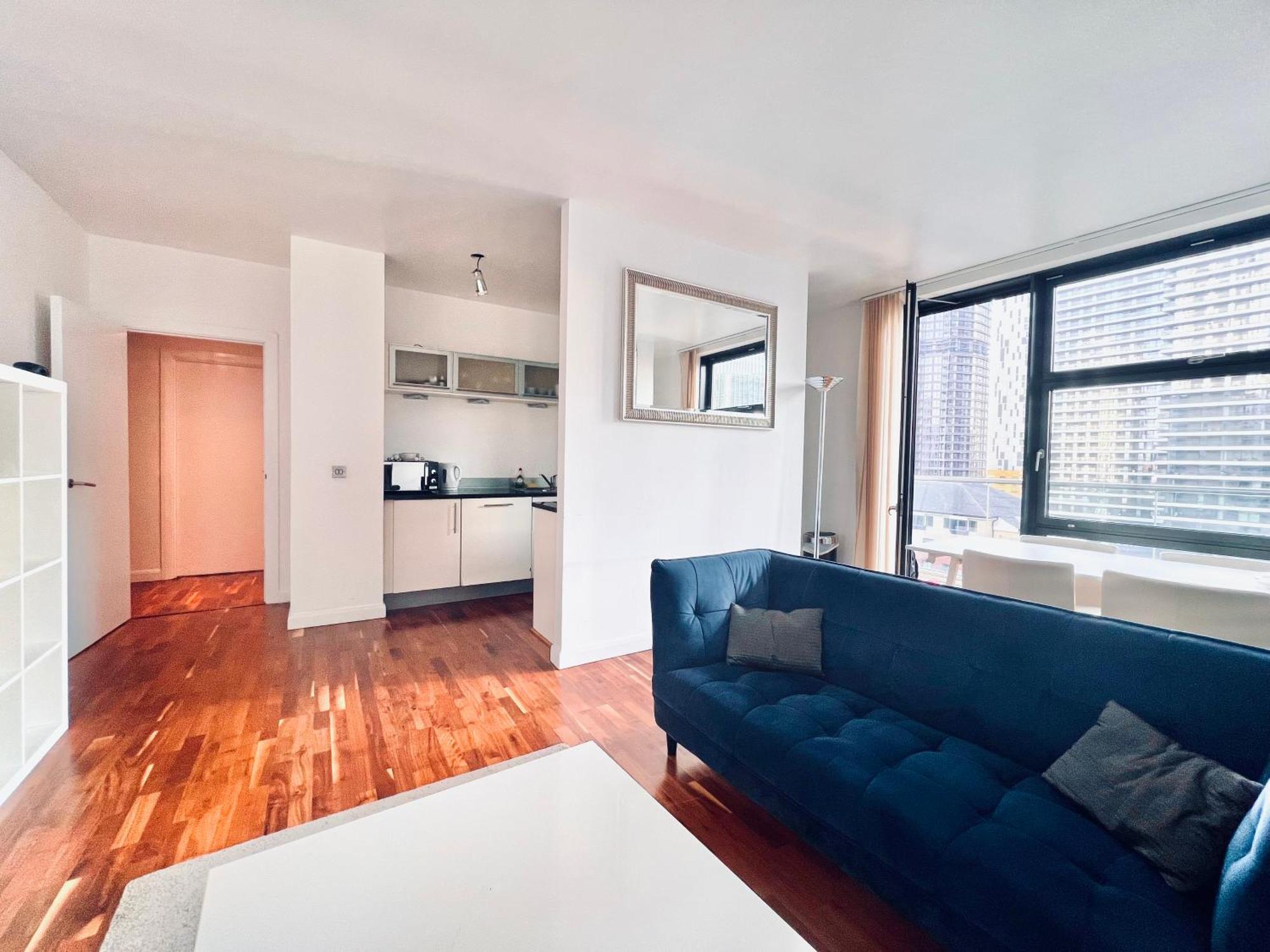2 Bedroom Discovery Dock * London