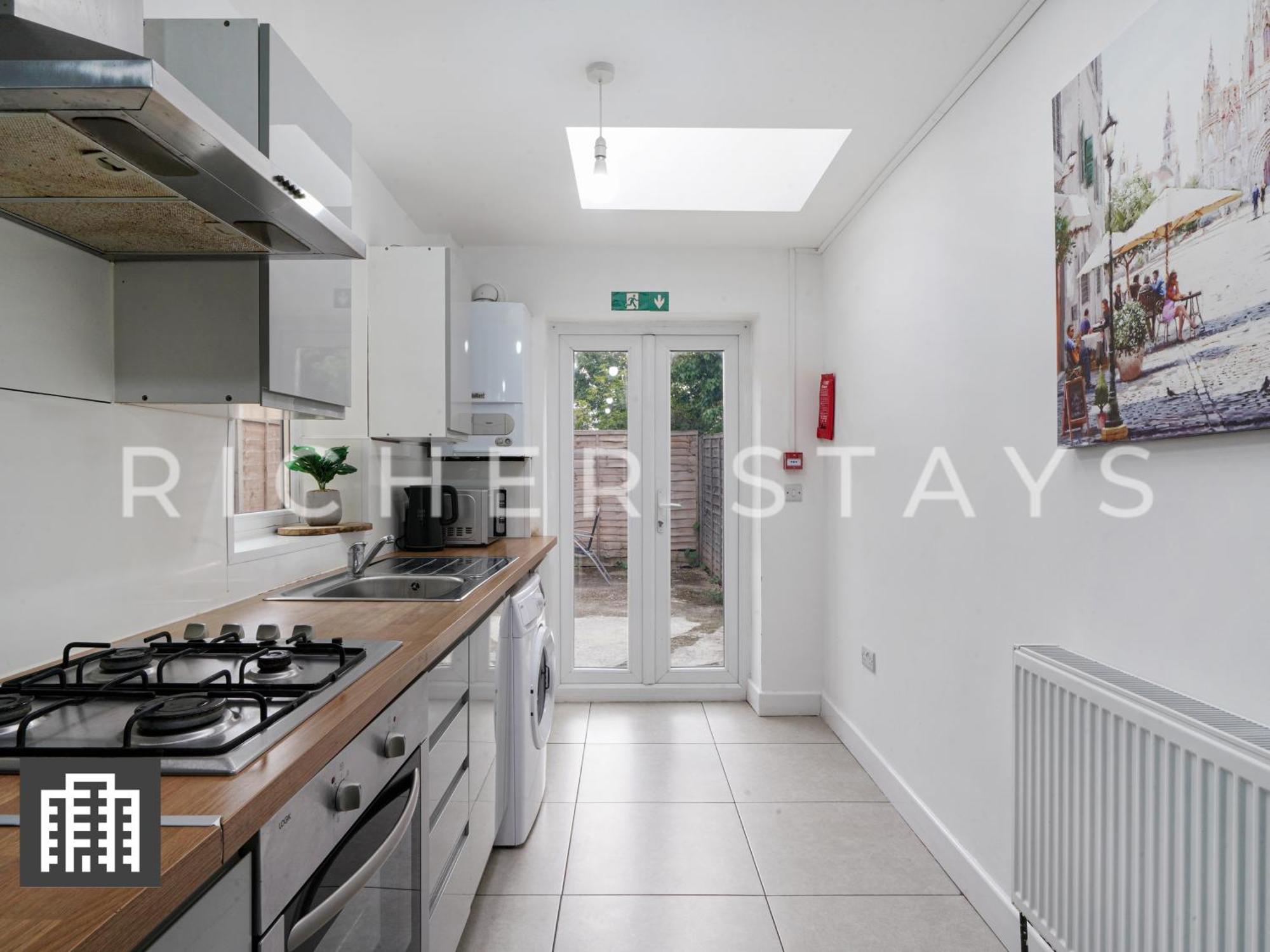 Large For Contractors & Families - Garden & Amenities *