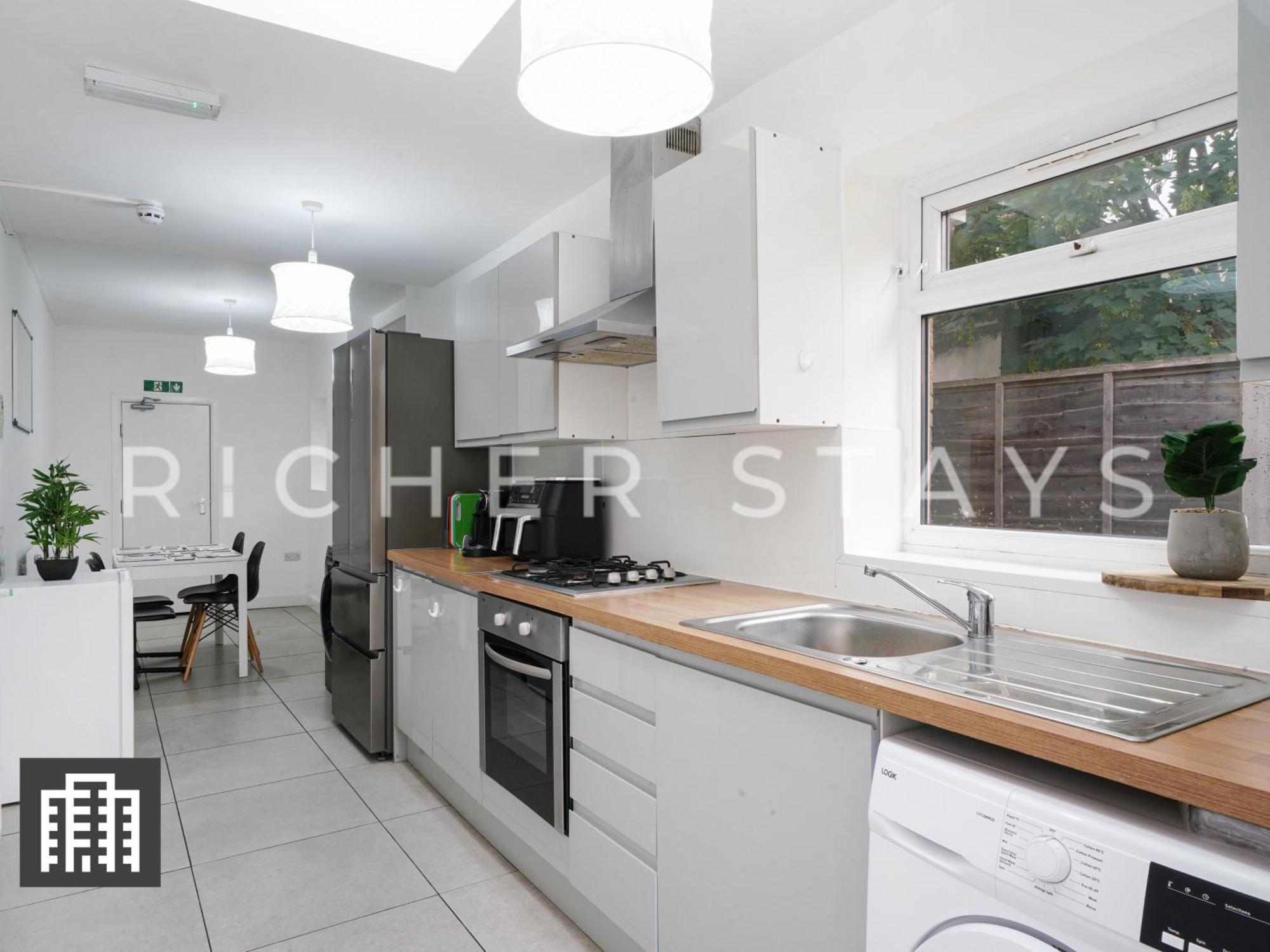 Large For Contractors & Families - Garden & Amenities *