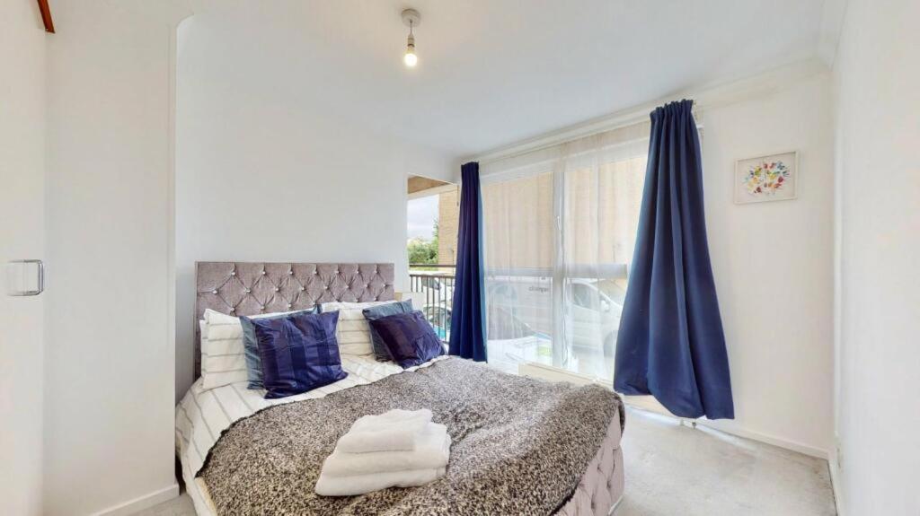 85 Tivoli Court, Rotherhithe Street, London, Se16 5ud London