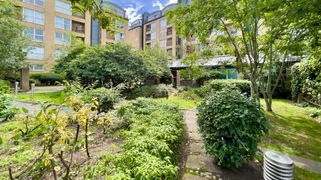 85 Tivoli Court, Rotherhithe Street, London, Se16 5ud London